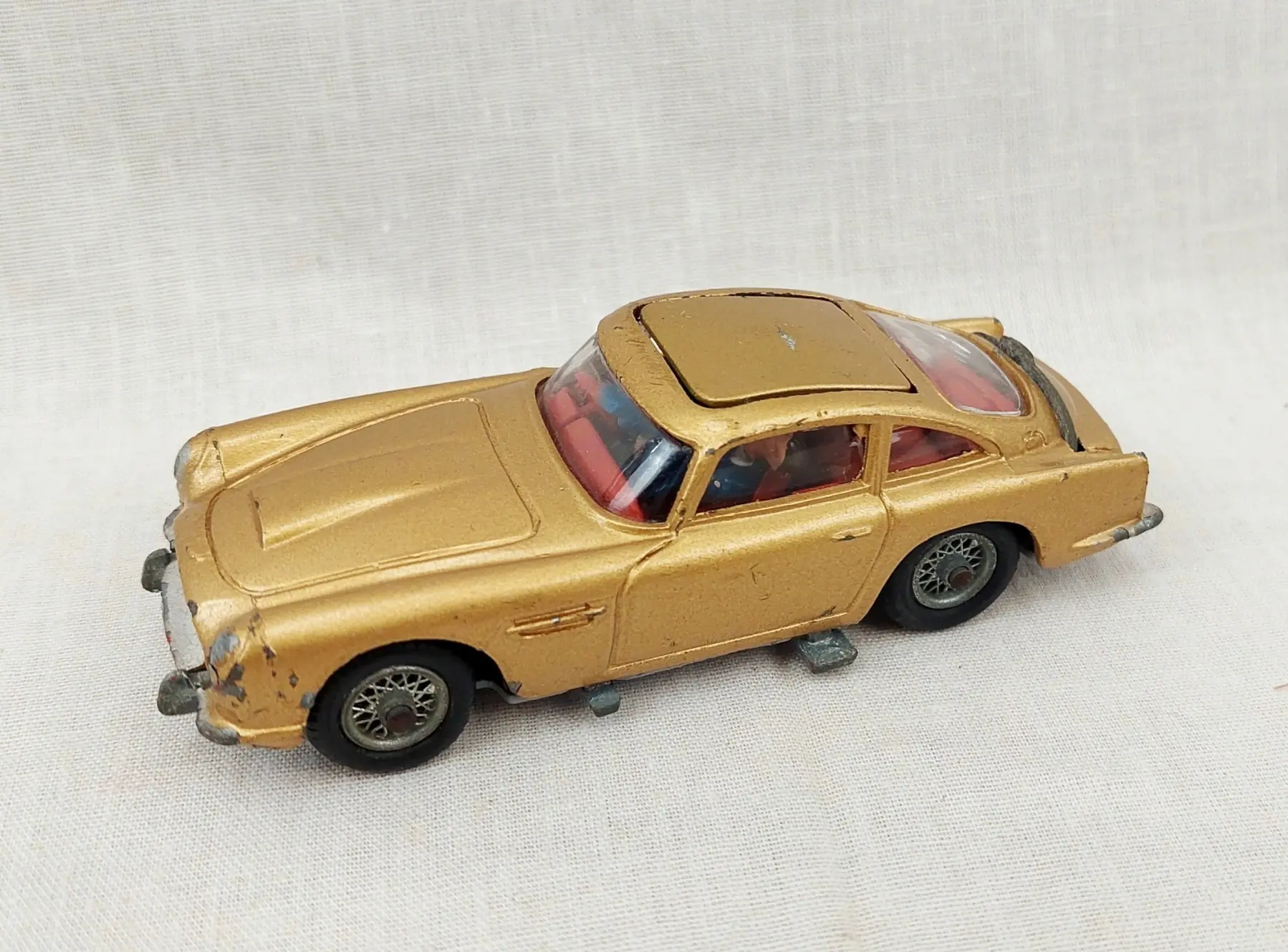 JA_8728211606 - Corgi Toys 261 James Bond Aston Martin DB5 (1)