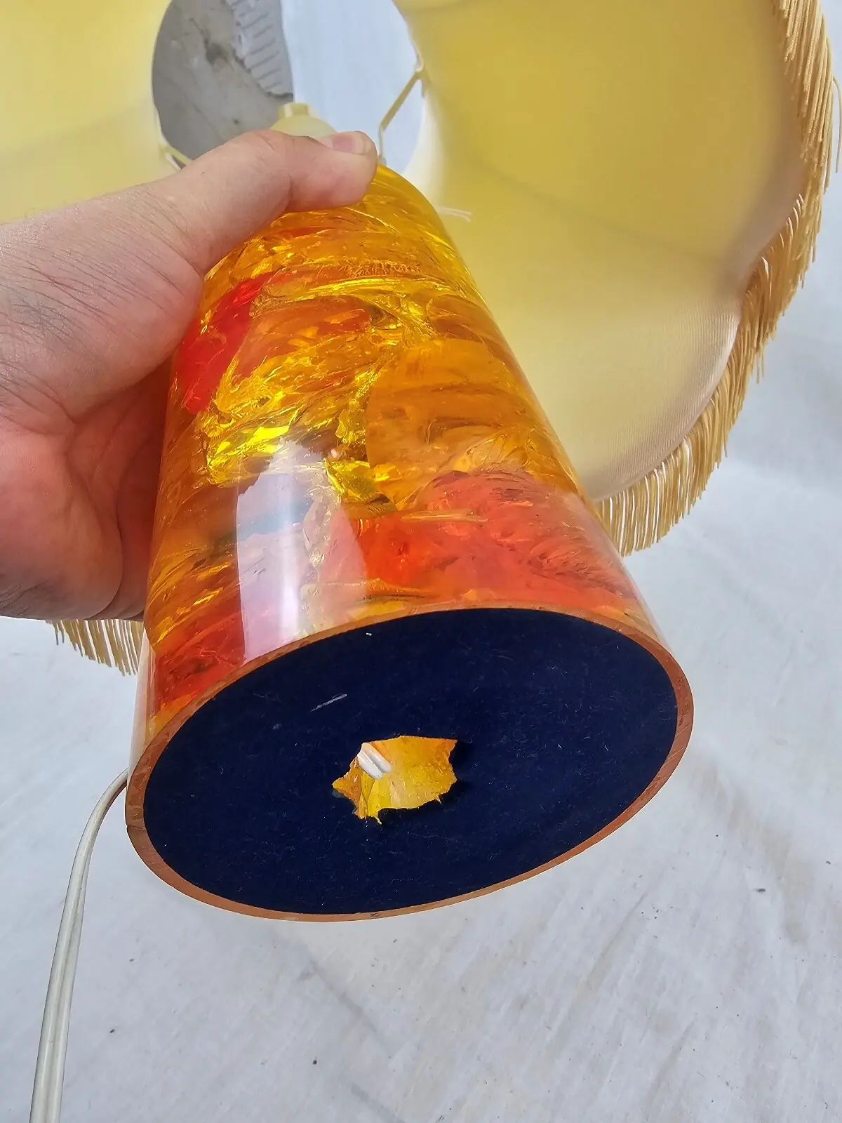 Vintage 1960s Lucite Fractal Resin Lamp 7