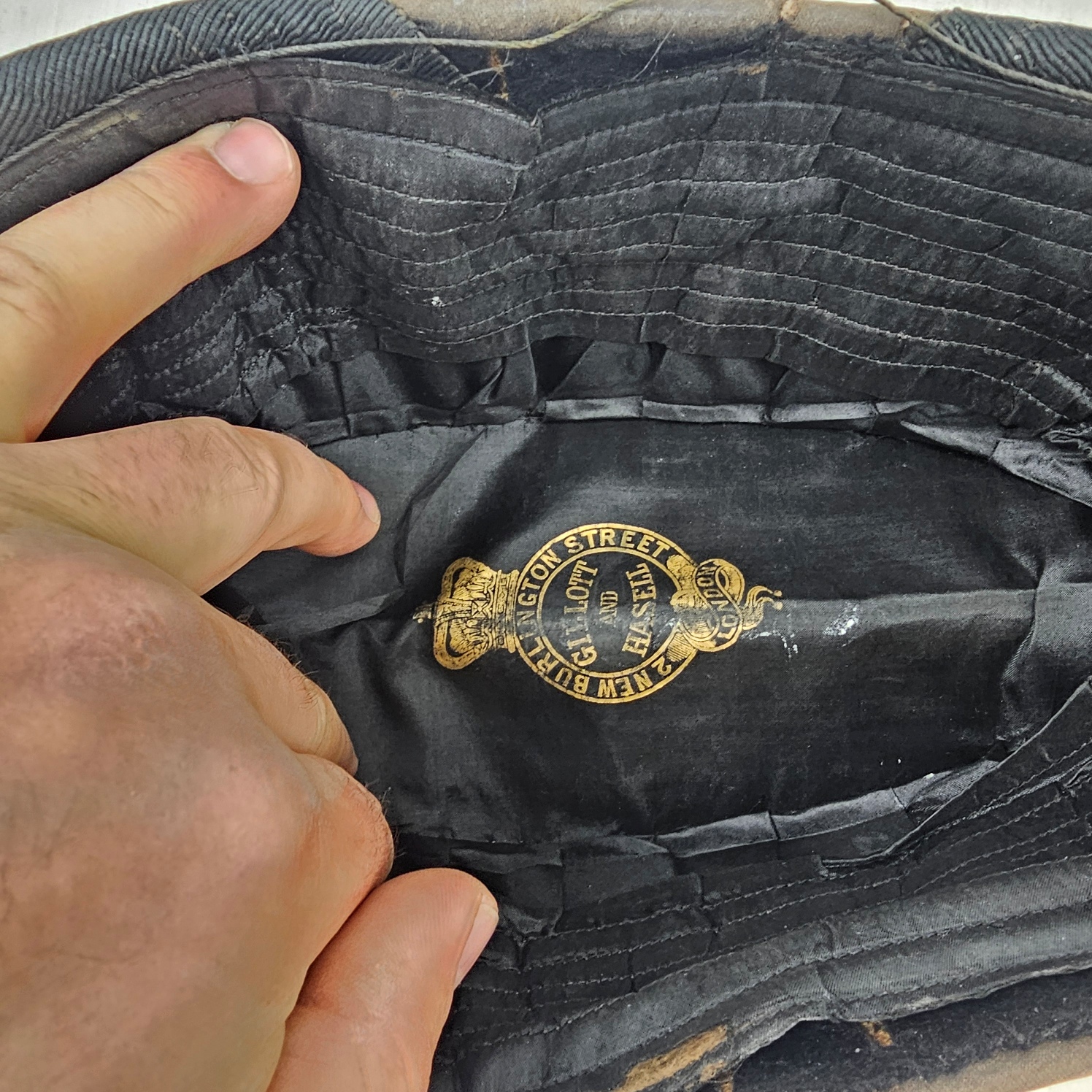 Victorian Court Cocked Hat And Japanned Tin Case 10