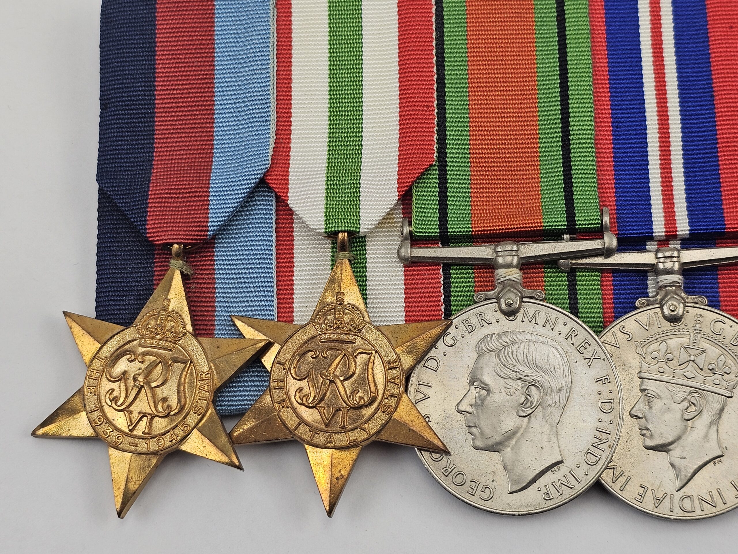 A British WW2 Italy Star and Teritorial Medal Set (2)
