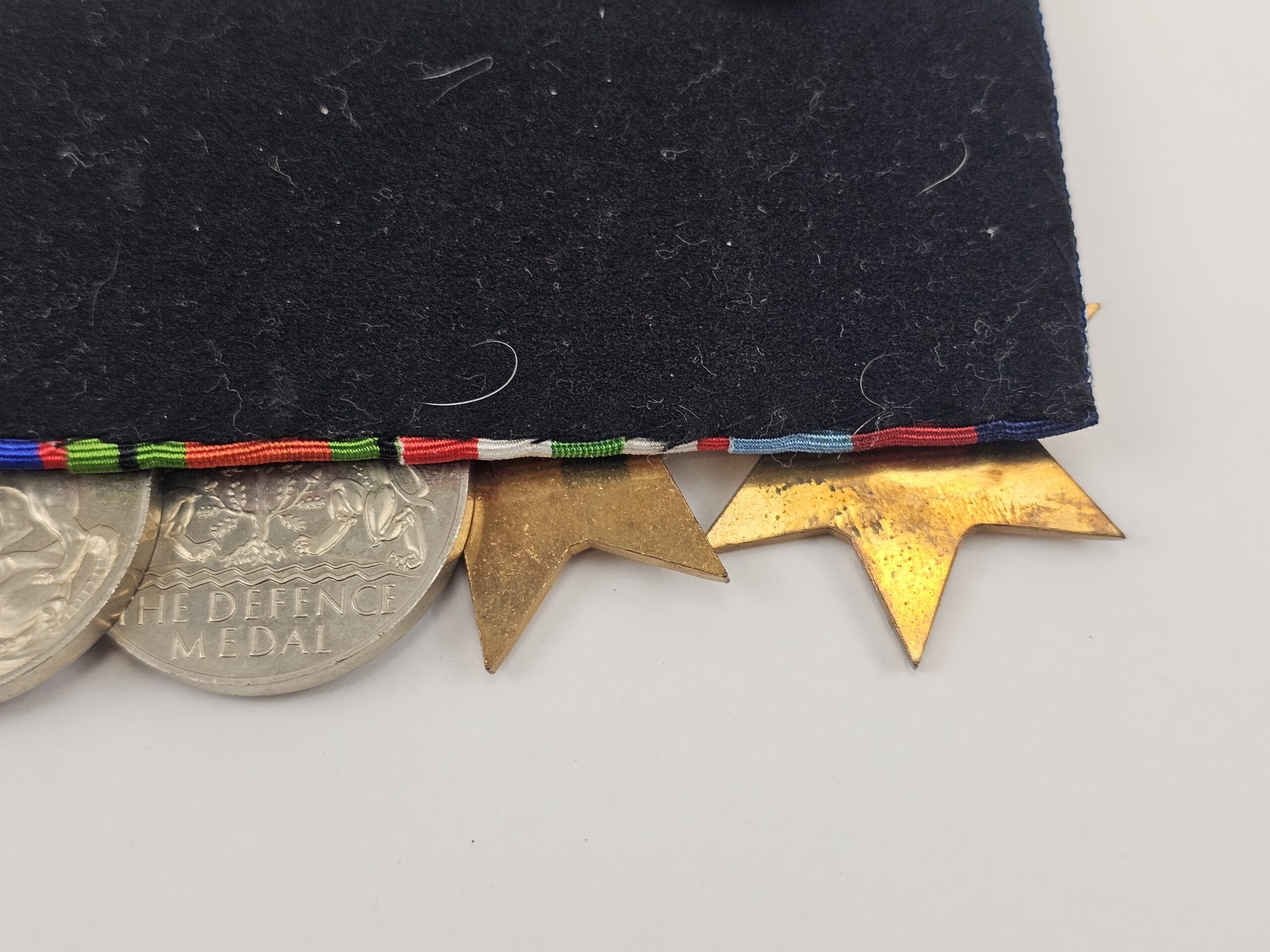 A British WW2 Italy Star and Teritorial Medal Set (7)