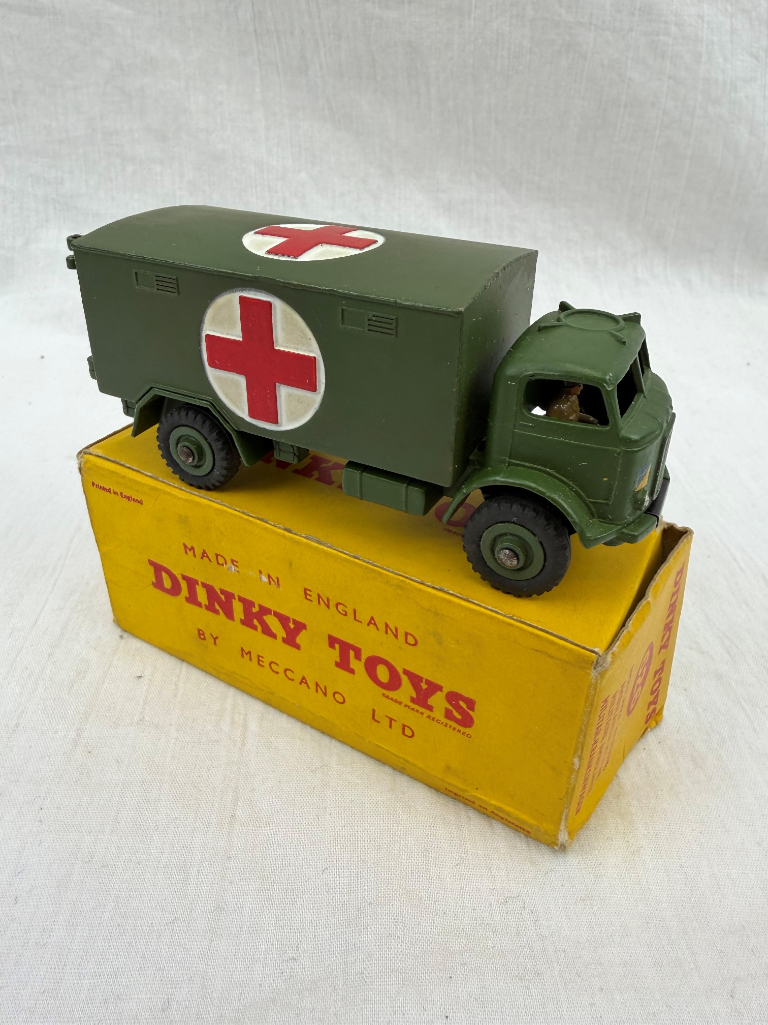 Boxed-Dinky-Toys-626-Military-