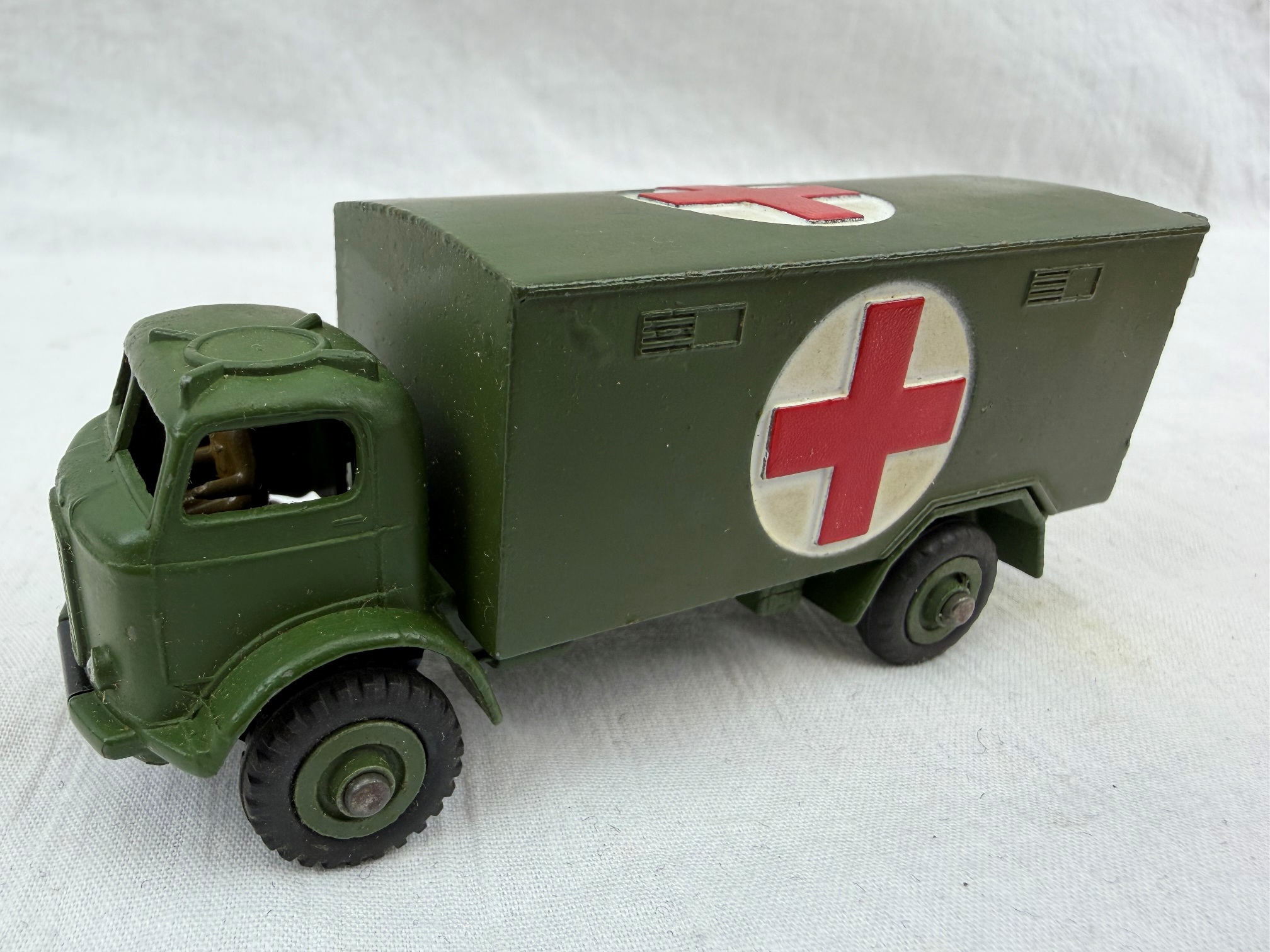 Boxed Dinky Toys 626 Military Ambulance 4