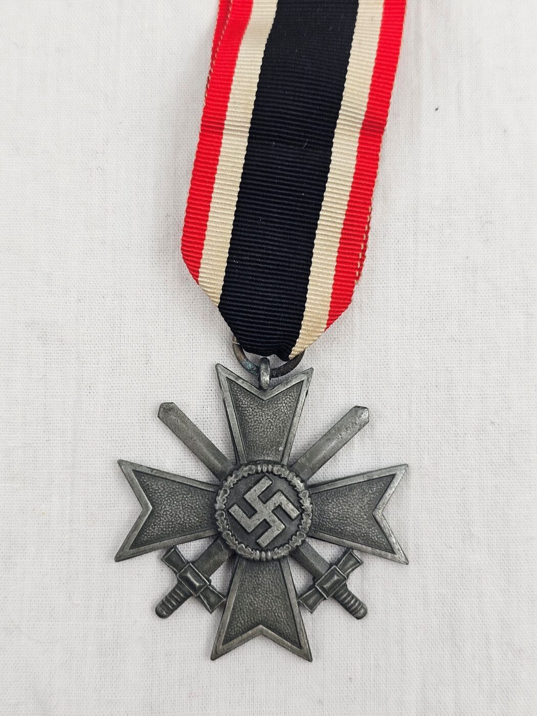 German Nazi WW2 Second Class War Merit Cross with Swords (1)