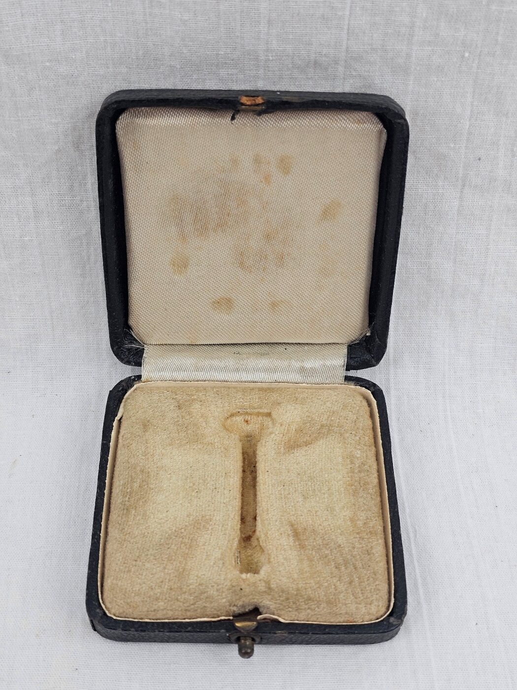 German Nazi WW2 Third Reich Iron Cross First Class and Original Box (6)