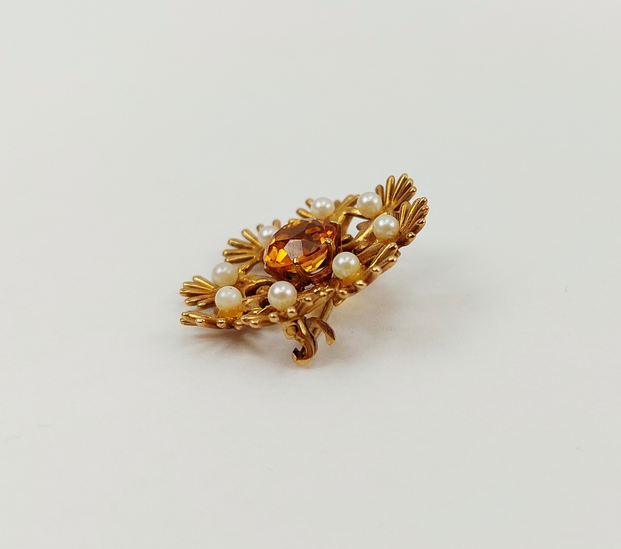 JA_3313221980 - 9ct Gold Citrine & Pearl Brooch (2)