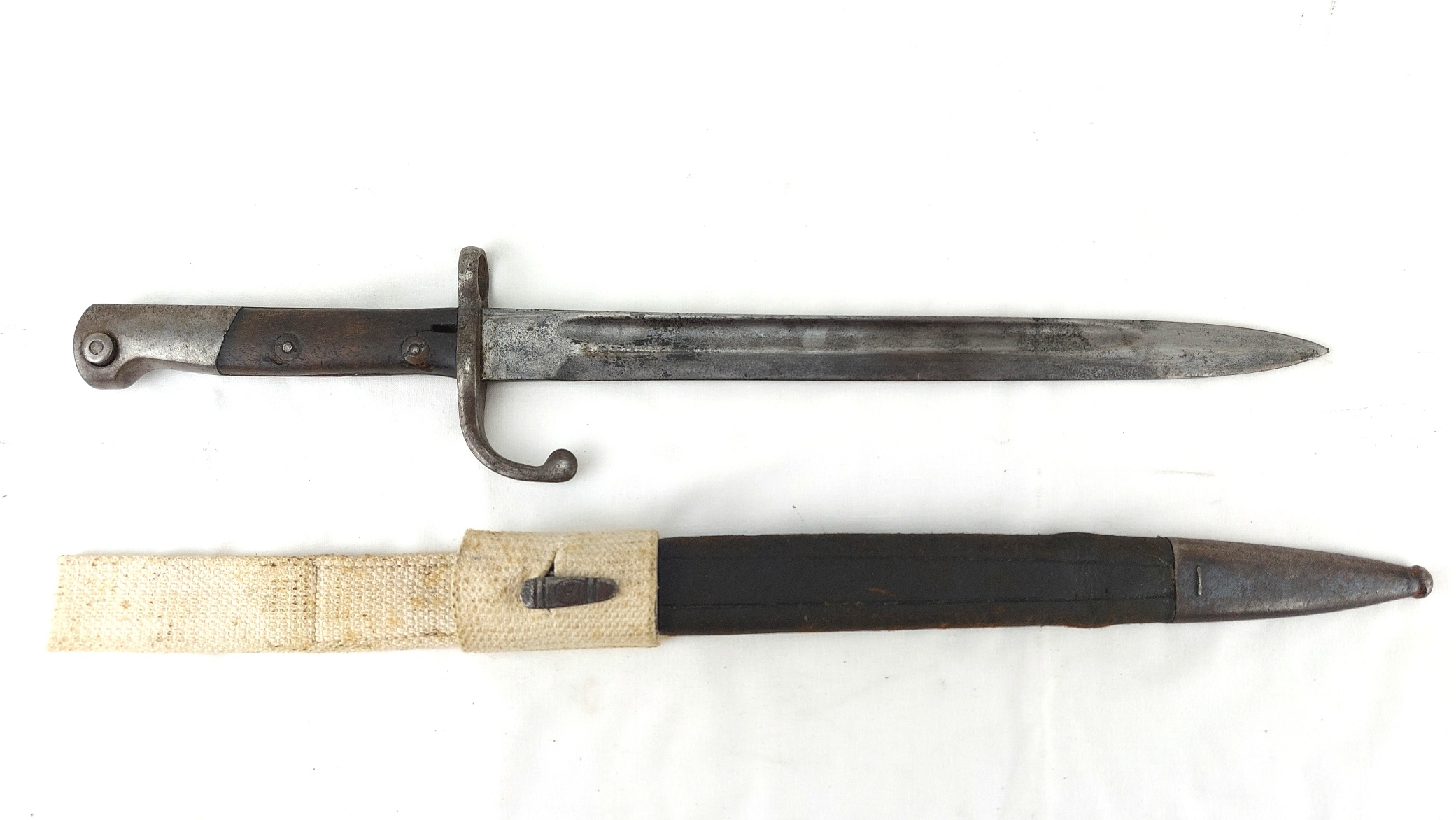 Brazilian, c.1937, M190834 Knife Bayonet with Scabbard & P37 Web Frog (1)