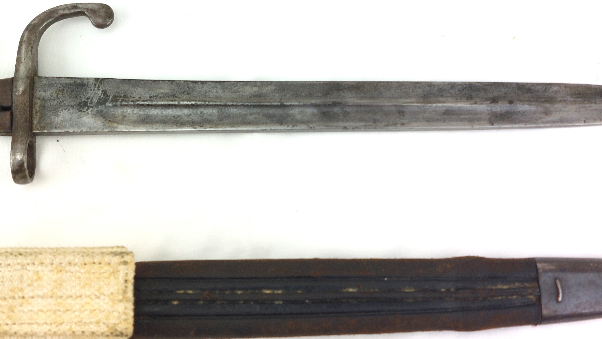 Brazilian, c.1937, M190834 Knife Bayonet with Scabbard & P37 Web Frog (19)