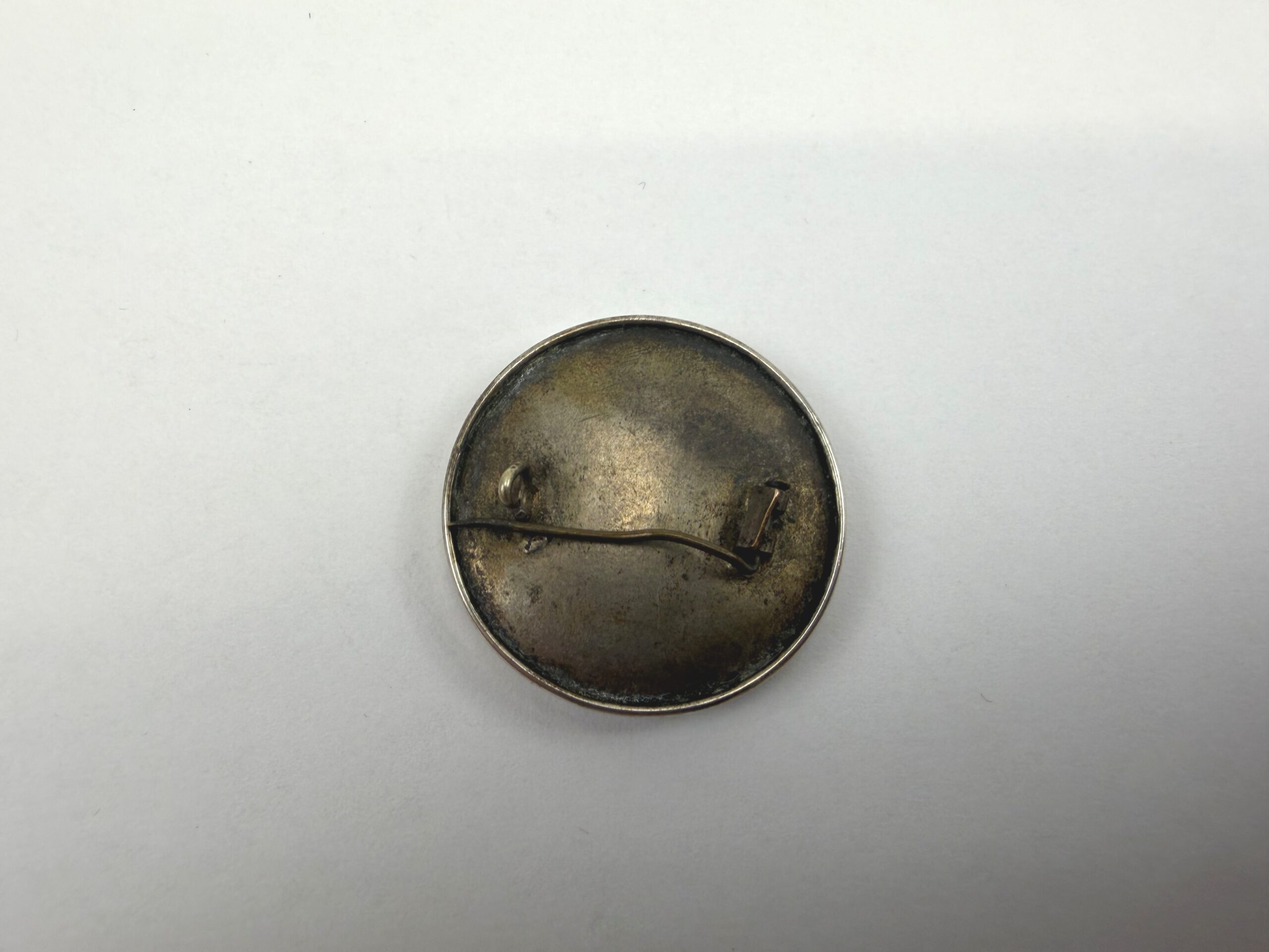 Original WW1 British York and Lancaster Mother of Pearl & Silver Sweetheart Brooch (2)