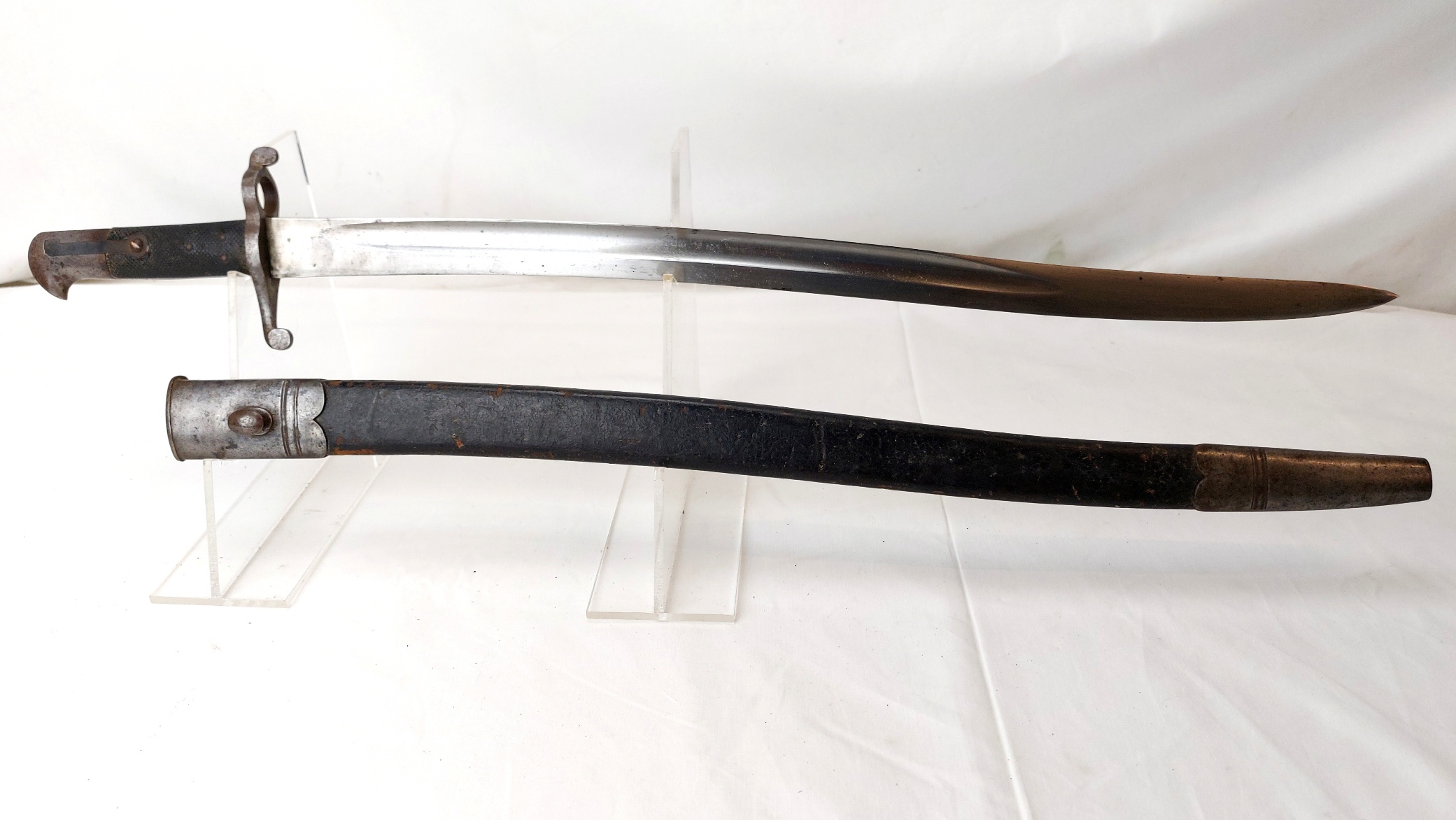 British, c.1856, Pattern 1856 Yataghan Sword Bayonet and Scabbard, Stepped Mortise, for Enfield Two-Band Short Rifle, Volunteer - Commercial Type - Image 4