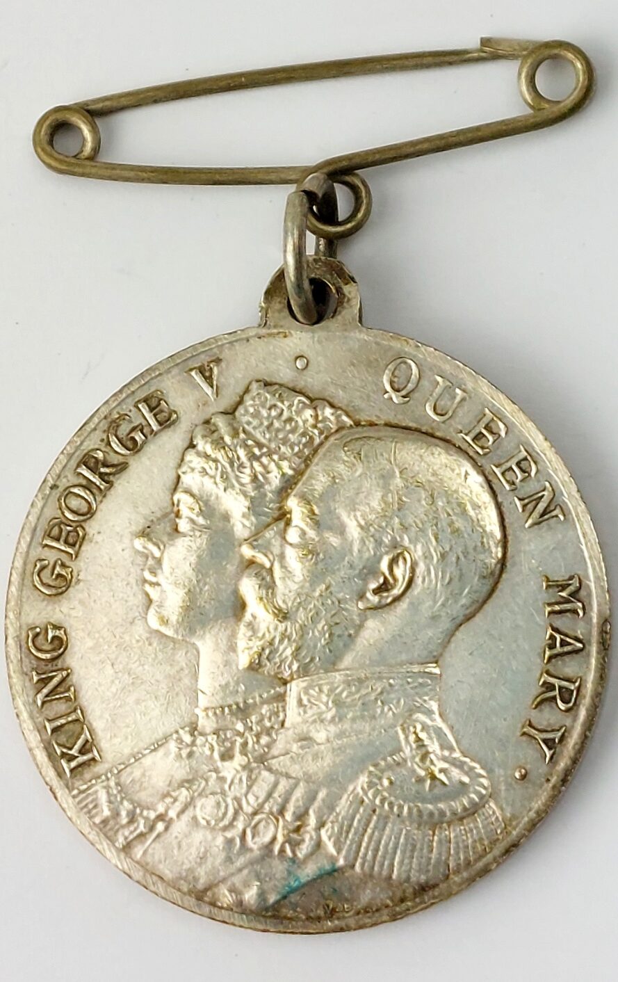 British, 1935, Daily Dispatch Birthday Club Royal Jubilee Medal with Original Pin Suspension (1)