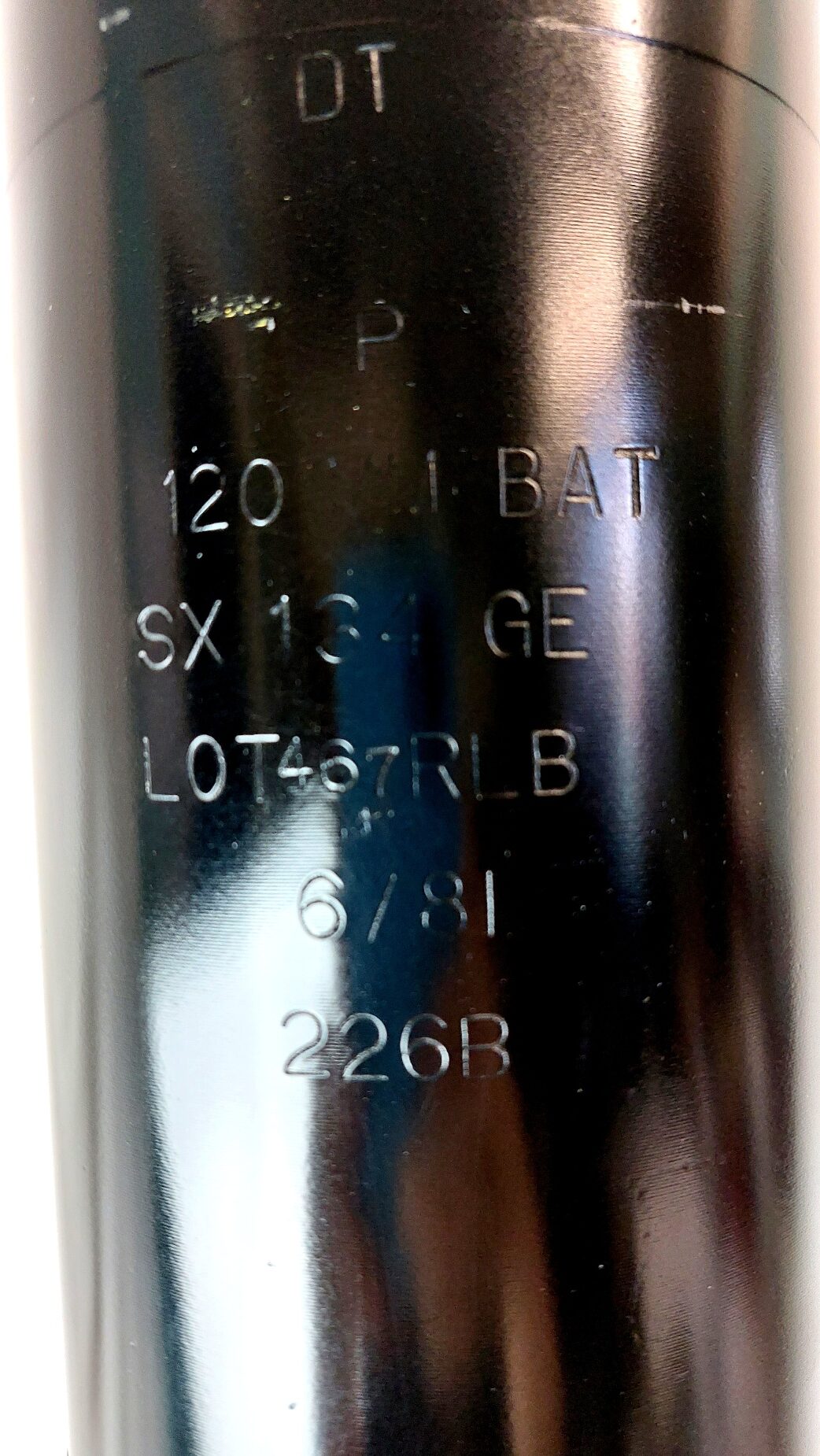 British Army, Cold War 1958–1981, 120mm WOMBAT BAT MOBAT HESH L19A3 Inert Shell & Brass Case (1)