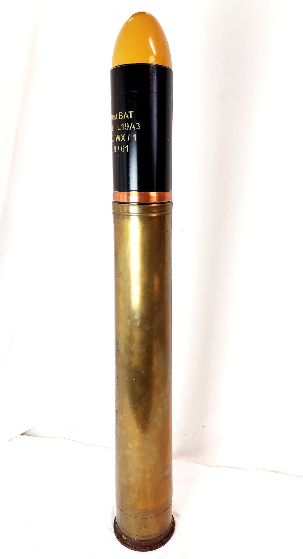 British Army, Cold War 1958–1981, 120mm WOMBAT BAT MOBAT HESH L19A3 Inert Shell & Brass Case (24)