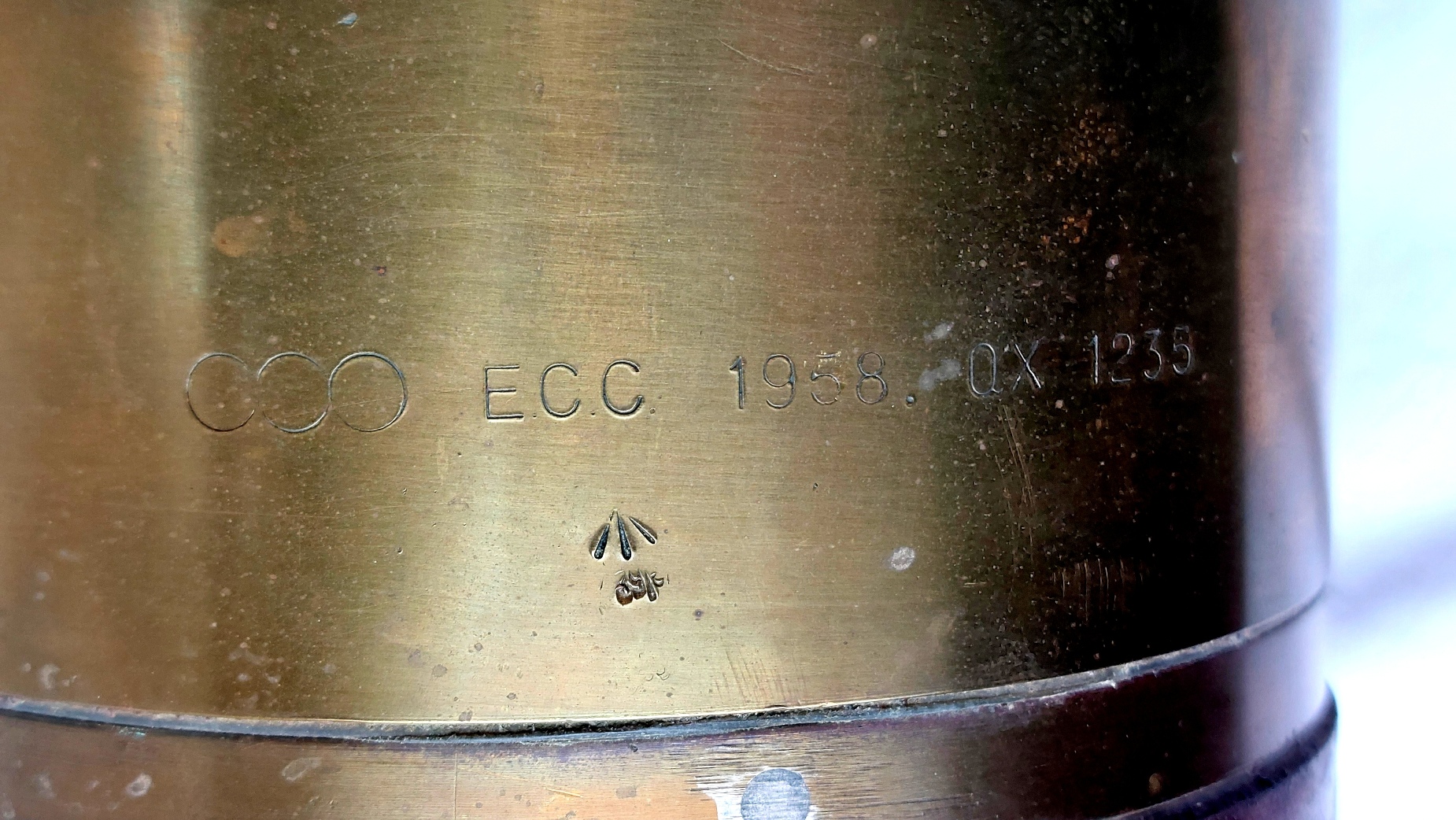 British Army, Cold War 1958–1981, 120mm WOMBAT BAT MOBAT HESH L19A3 Inert Shell & Brass Case (9)