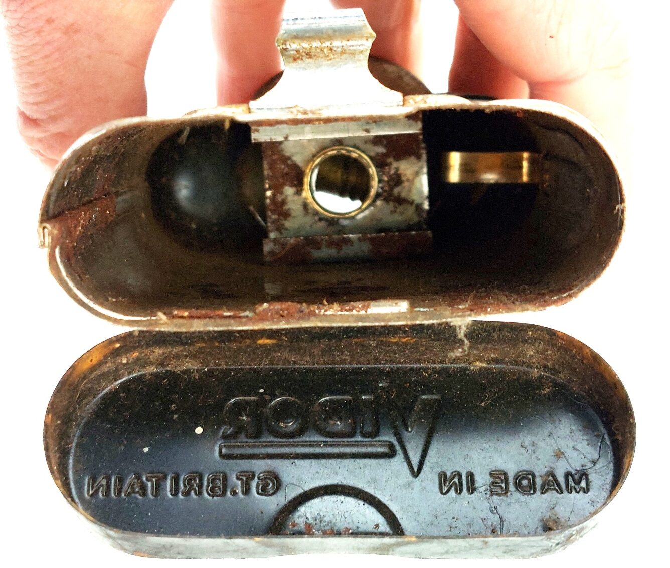 British, WW2 Era, Vidor “Bullseye” Pocket Torch, Made in Great Britain (9)