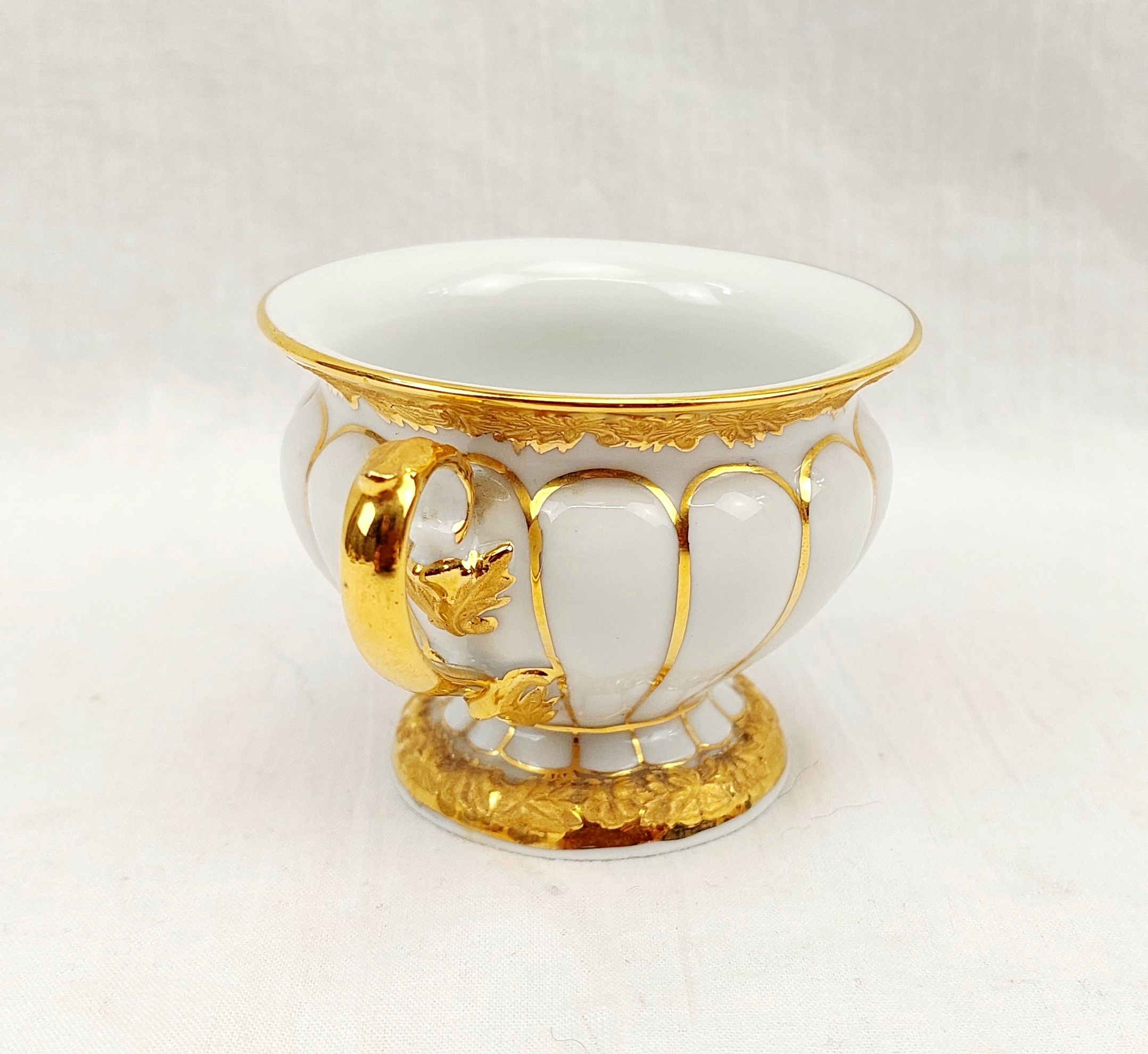 Circa 1900 Meissen White And Gilt Ribbed Porcelain Cup 2