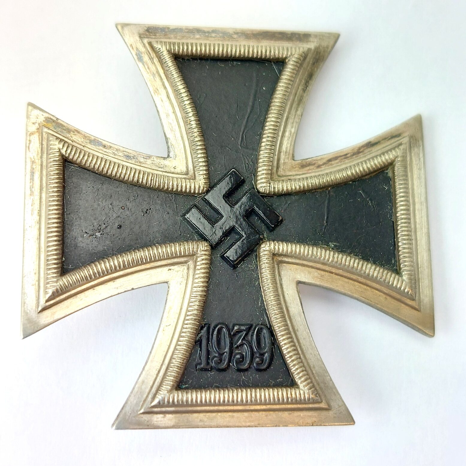 German, WW2, Iron Cross 1st Class 1939 (Eisernes Kreuz 1) with Original Presentation Case (3)