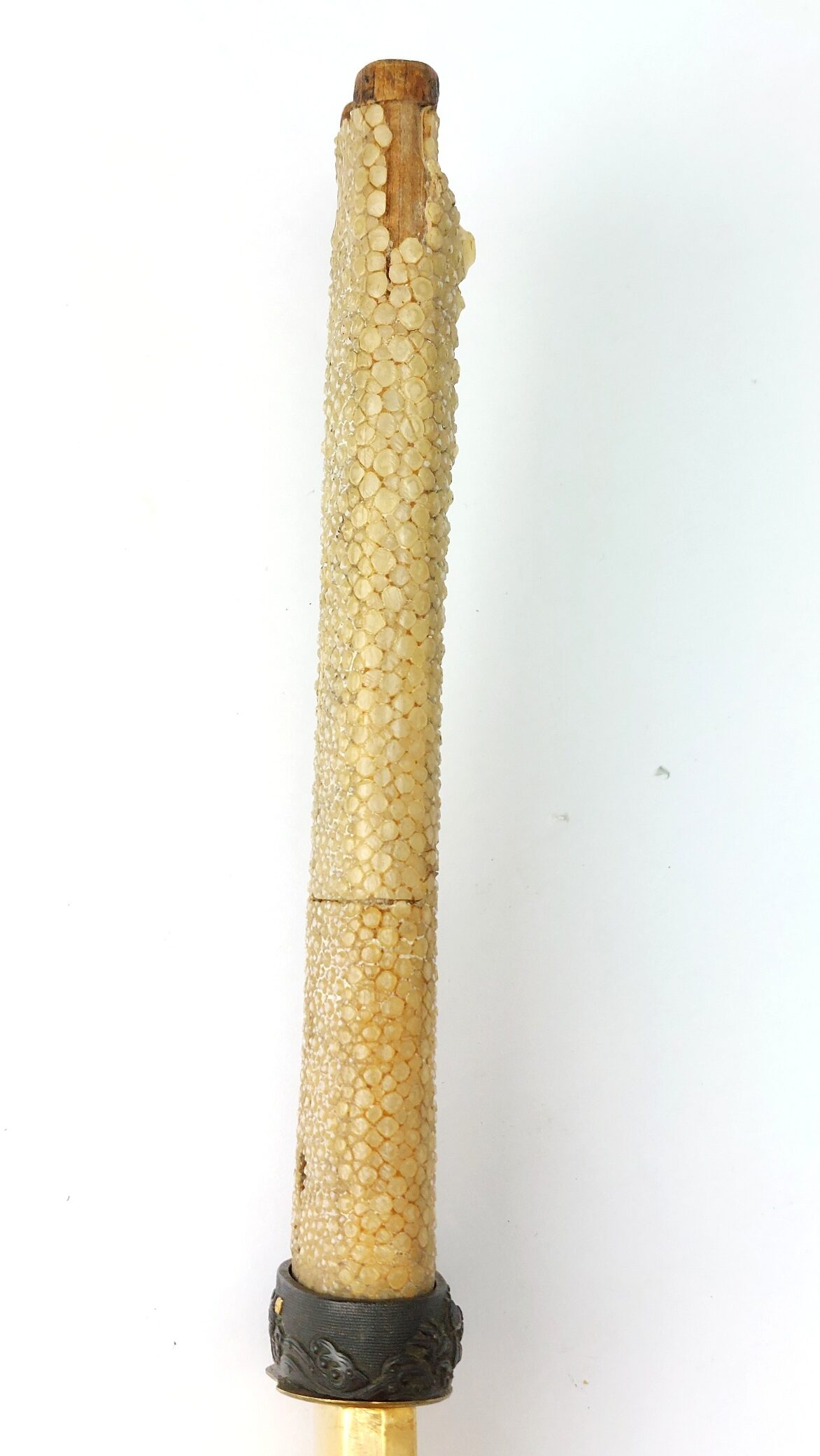 Japanese, Edo Period Wakizashi (Incomplete) with Decorated Koshirae, Stingray Skin Tsuka and Lacqu (11)