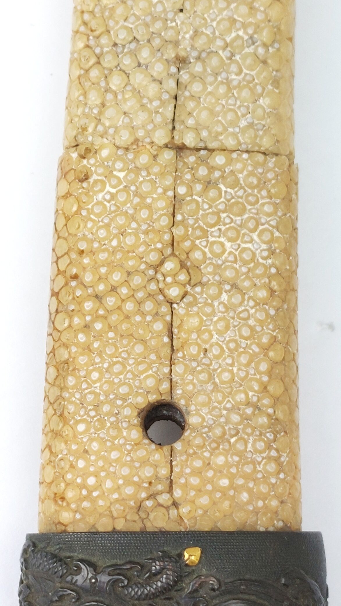 Japanese, Edo Period Wakizashi (Incomplete) with Decorated Koshirae, Stingray Skin Tsuka and Lacqu (13)