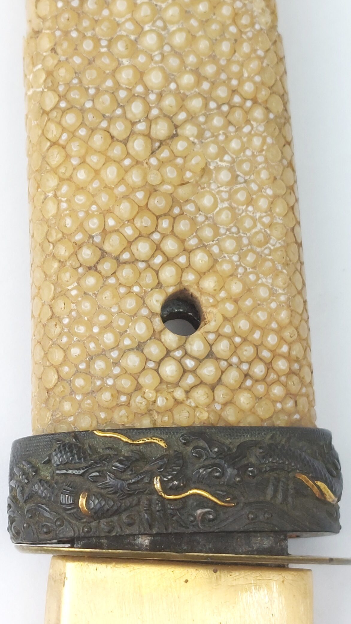 Japanese, Edo Period Wakizashi (Incomplete) with Decorated Koshirae, Stingray Skin Tsuka and Lacqu (15)