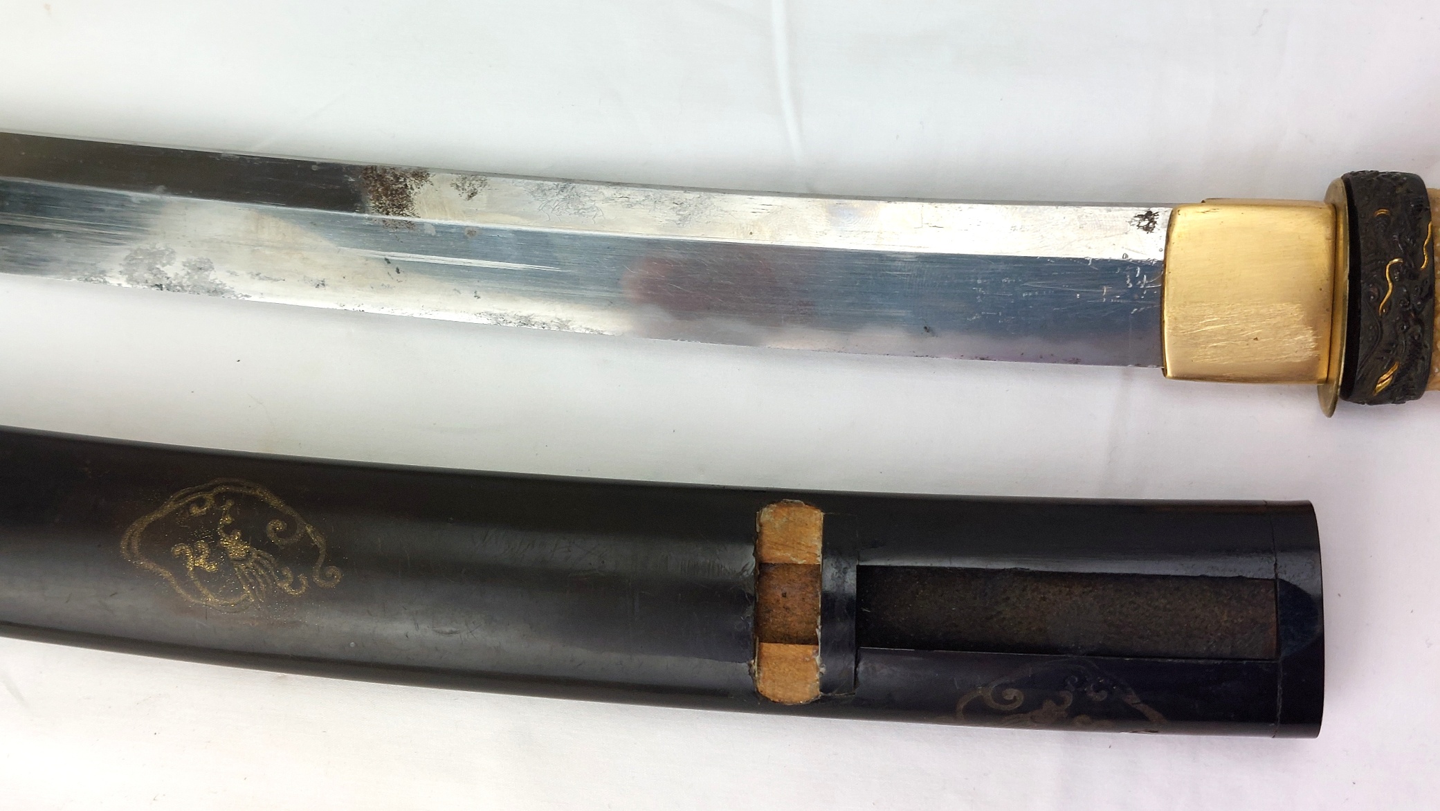 Japanese, Edo Period Wakizashi (Incomplete) with Decorated Koshirae, Stingray Skin Tsuka and Lacqu (35)