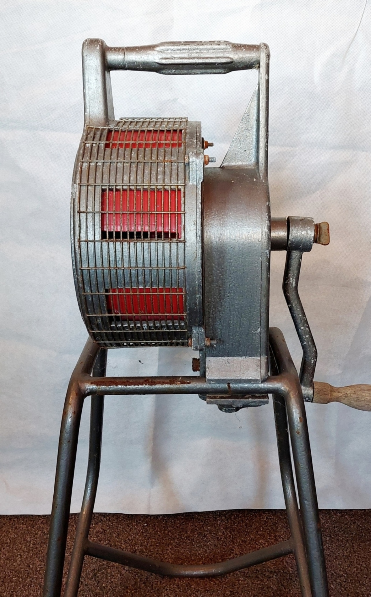 WW2 British Hand Cranked Air Raid Siren 3