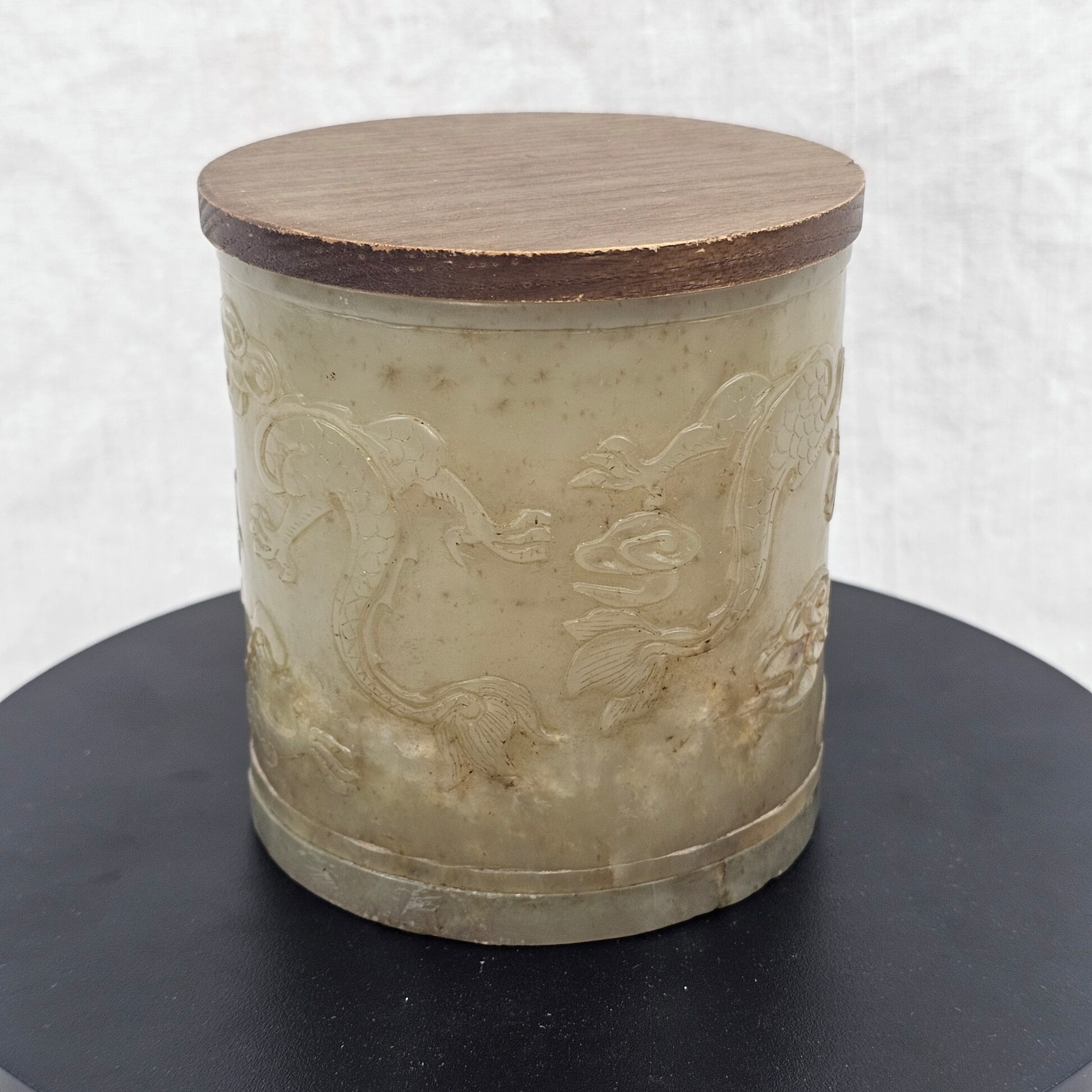 Chinese Ming Dragon Decorated Celadon Nephrite Jade Brush Pot (3)