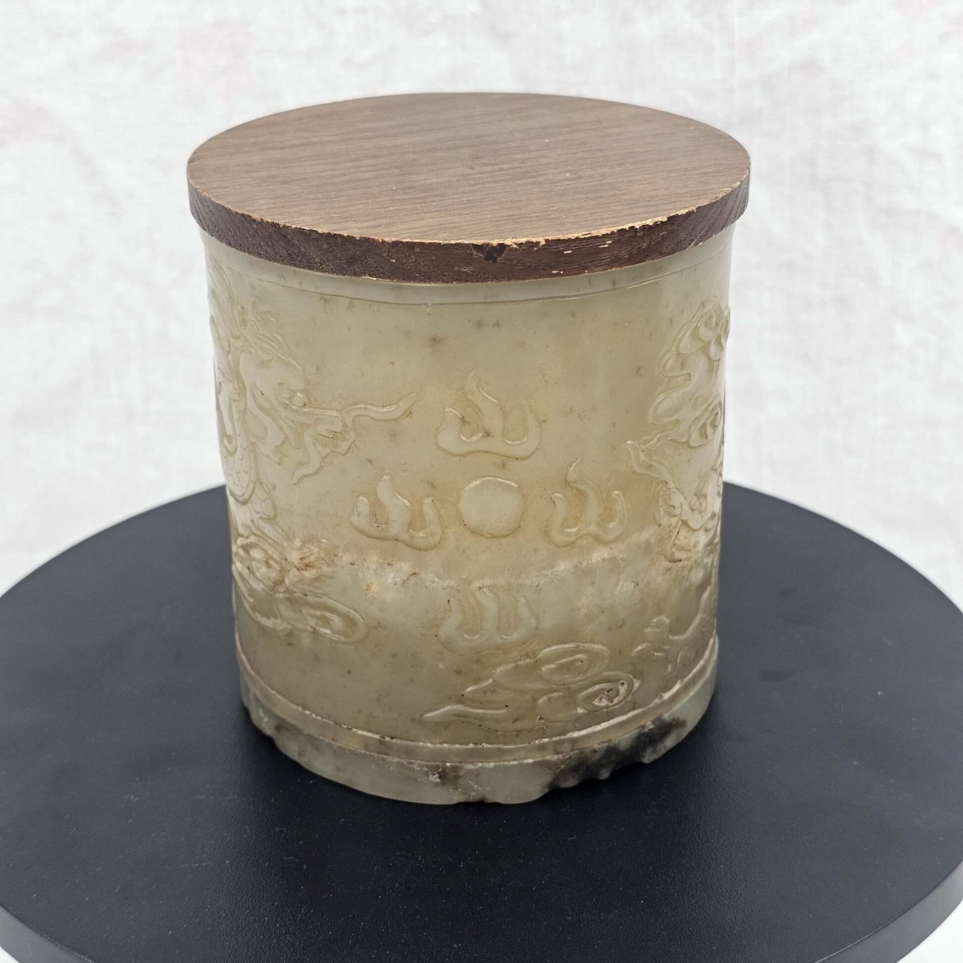 Chinese Ming Dragon Decorated Celadon Nephrite Jade Brush Pot (5)