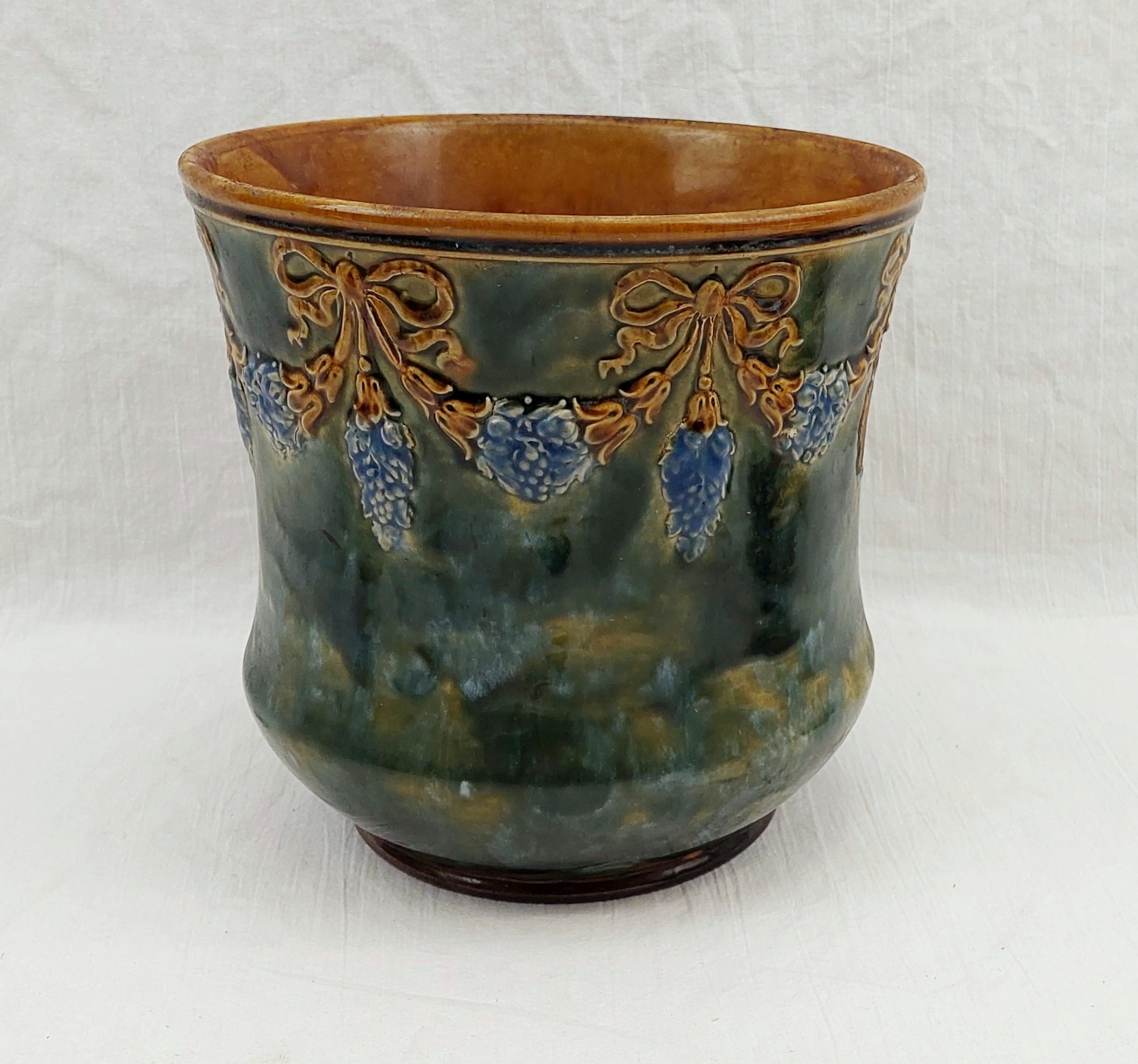 Royal Doulton/Doulton-Lambeth Archives - Sally Antiques