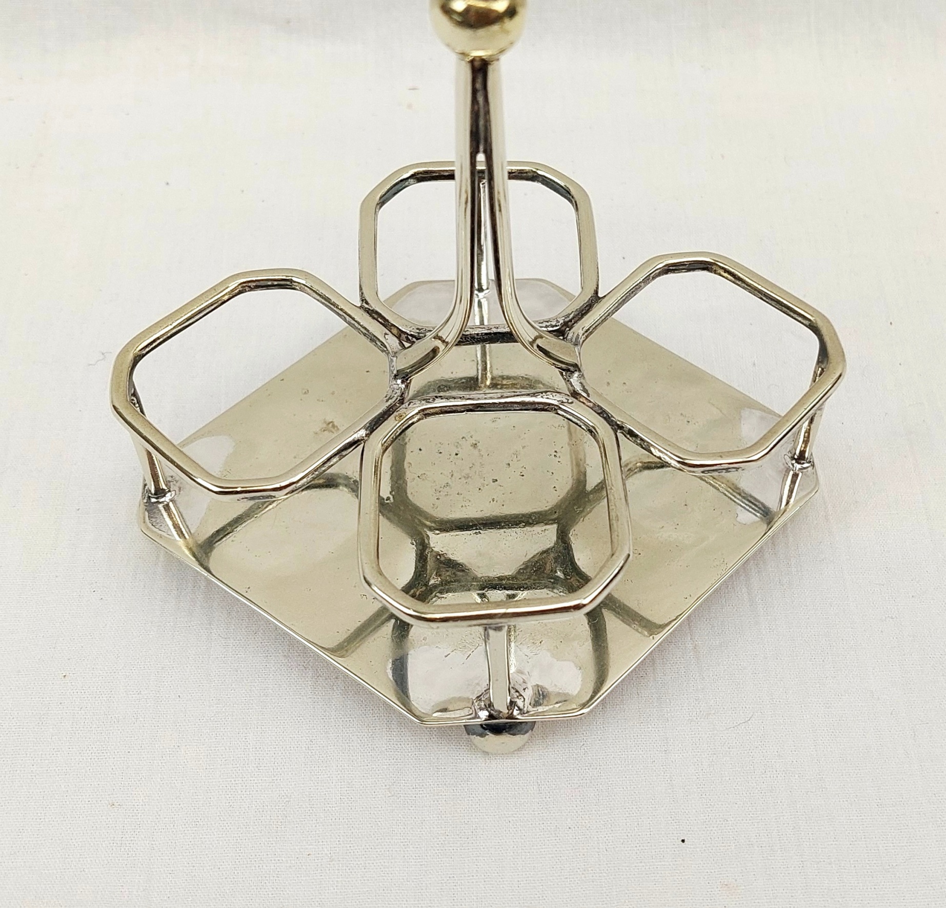JA_2648243560 – Cut-Glass Cruet Set on Silver-Plated Stand (10)