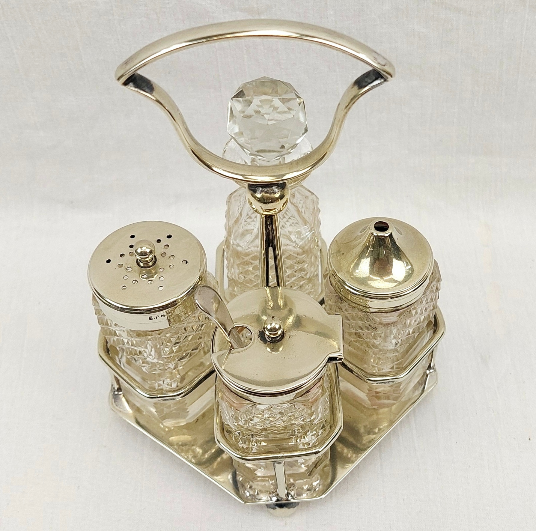 JA_2648243560 – Cut-Glass Cruet Set on Silver-Plated Stand (2)