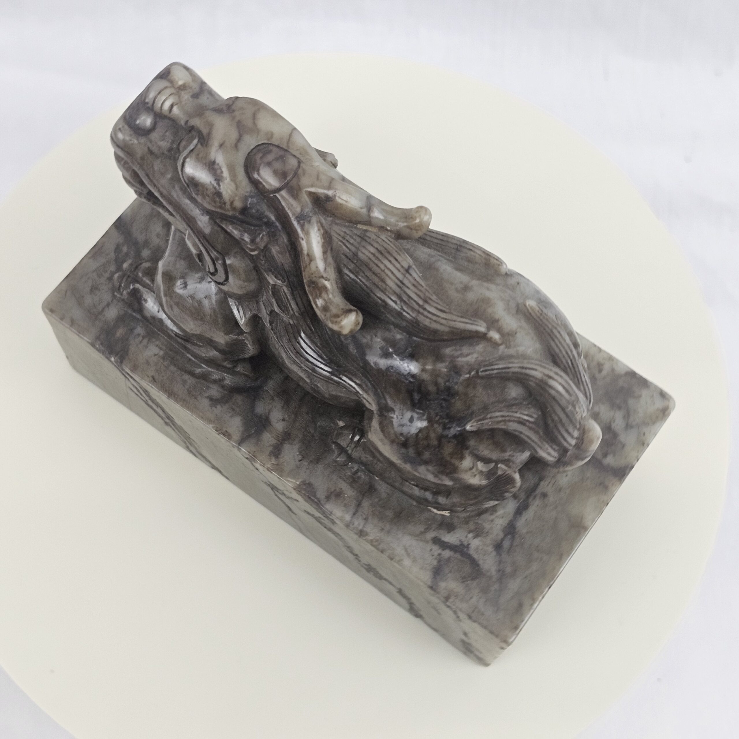 Carved Nephrite Jade Seal Surmounted by Buddhist Lion with Cub and Brocade Ball, Chinese, Republic Period - Image 9