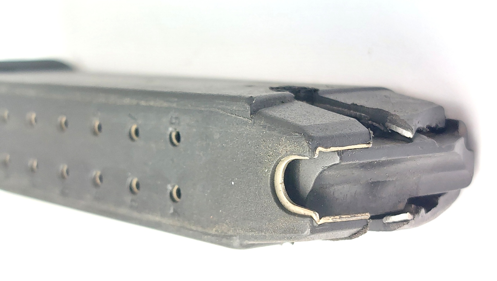 Austrian, c.1989, Glock 17 Gen 2 9mm Semi-Automatic Pistol, Matching Numbers, Early Glock 455 Magazine, EU/UK Deactivated, with Case & Accessories - Image 22