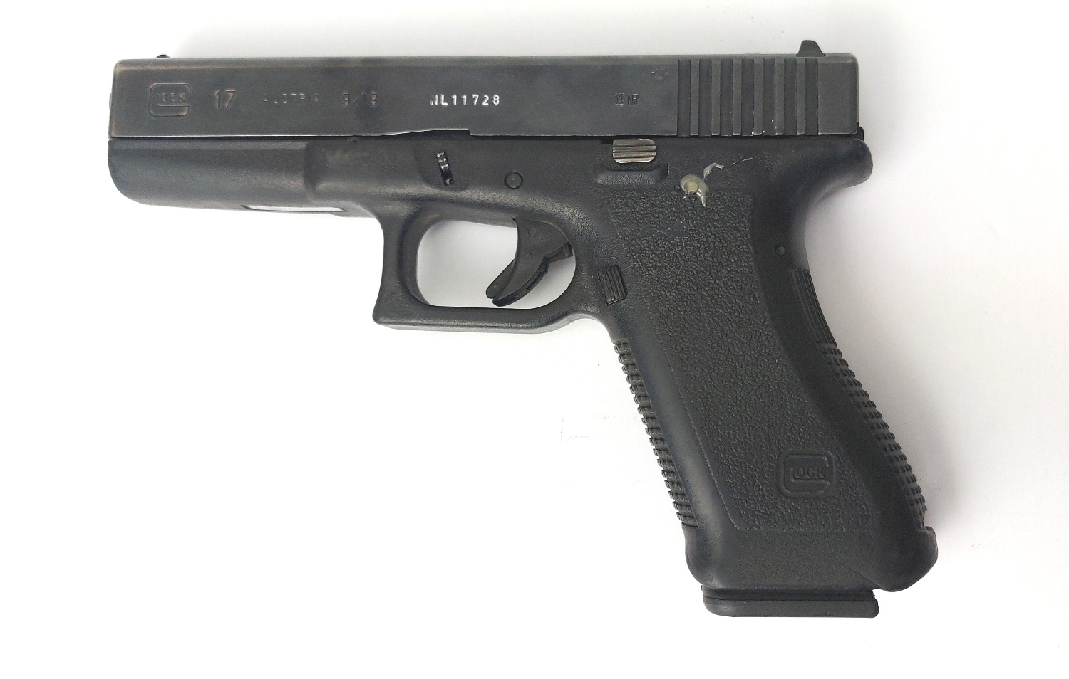 Austrian, c.1989, Glock 17 Gen 2 9mm Semi-Automatic Pistol, Matching Numbers, Early Glock 455 Magazine, EU/UK Deactivated, with Case & Accessories - Image 3