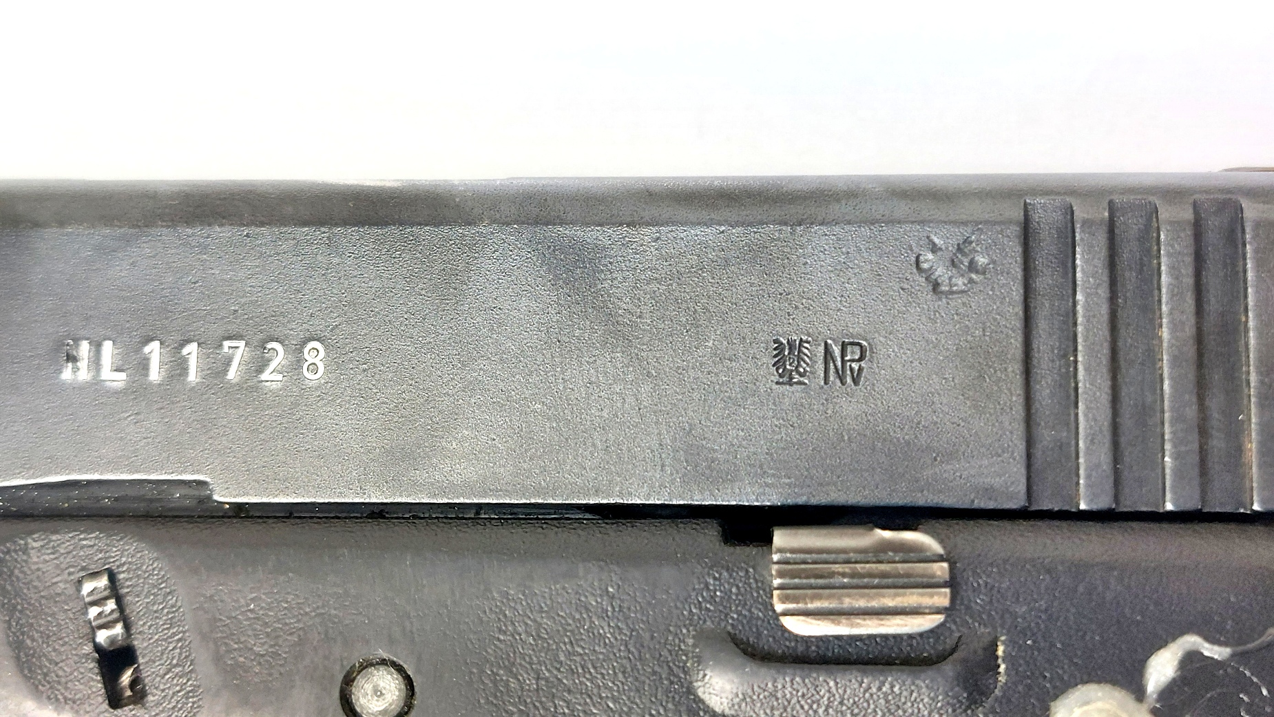 Austrian, c.1989, Glock 17 Gen 2 9mm Semi-Automatic Pistol, Matching Numbers, Early Glock 455 Magazine, EU/UK Deactivated, with Case & Accessories - Image 9