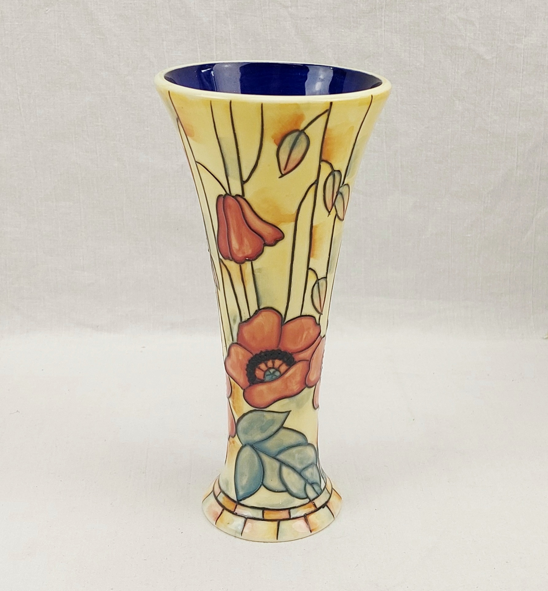 Boxed Old Tupton Ware Poppy Pattern Vase 2