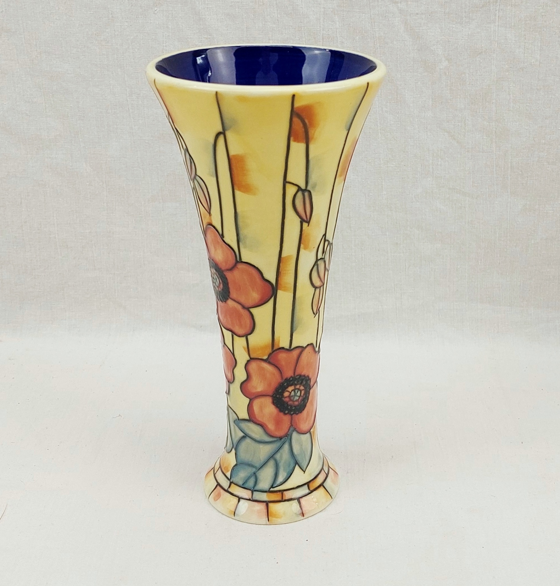 Boxed Old Tupton Ware Poppy Pattern Vase 4