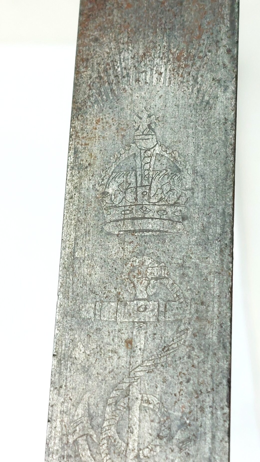 British, Early 20th Century, Royal Navy Officer’s Short Sword Dirk by Gieves, Portsmouth & London (18)