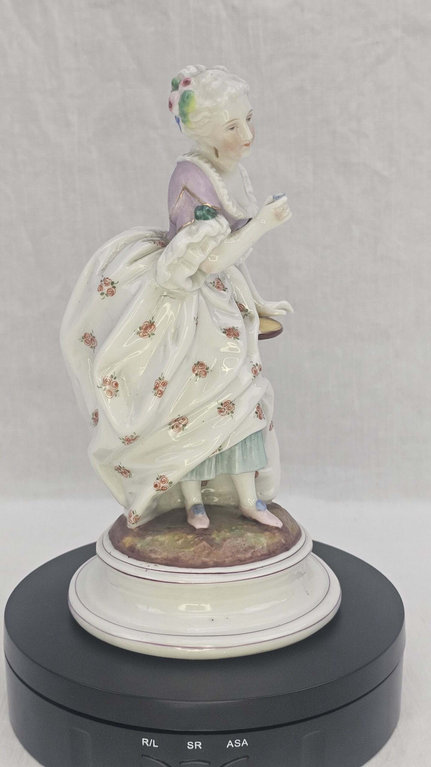 C1850 French JosephG Robertts Porcelain Lady (10)