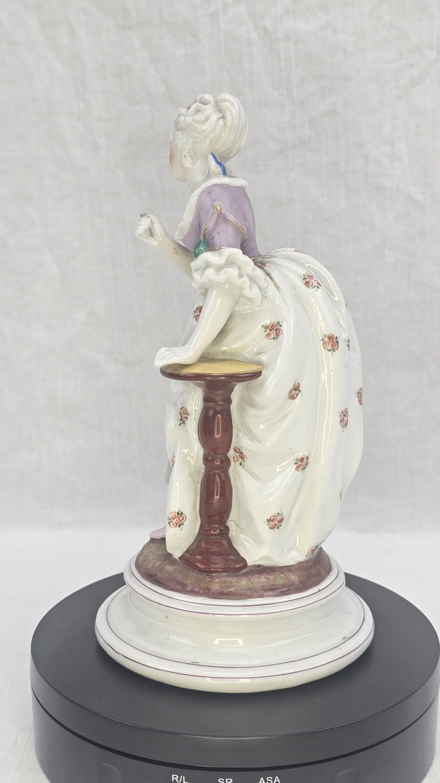 C1850 French JosephG Robertts Porcelain Lady (3)