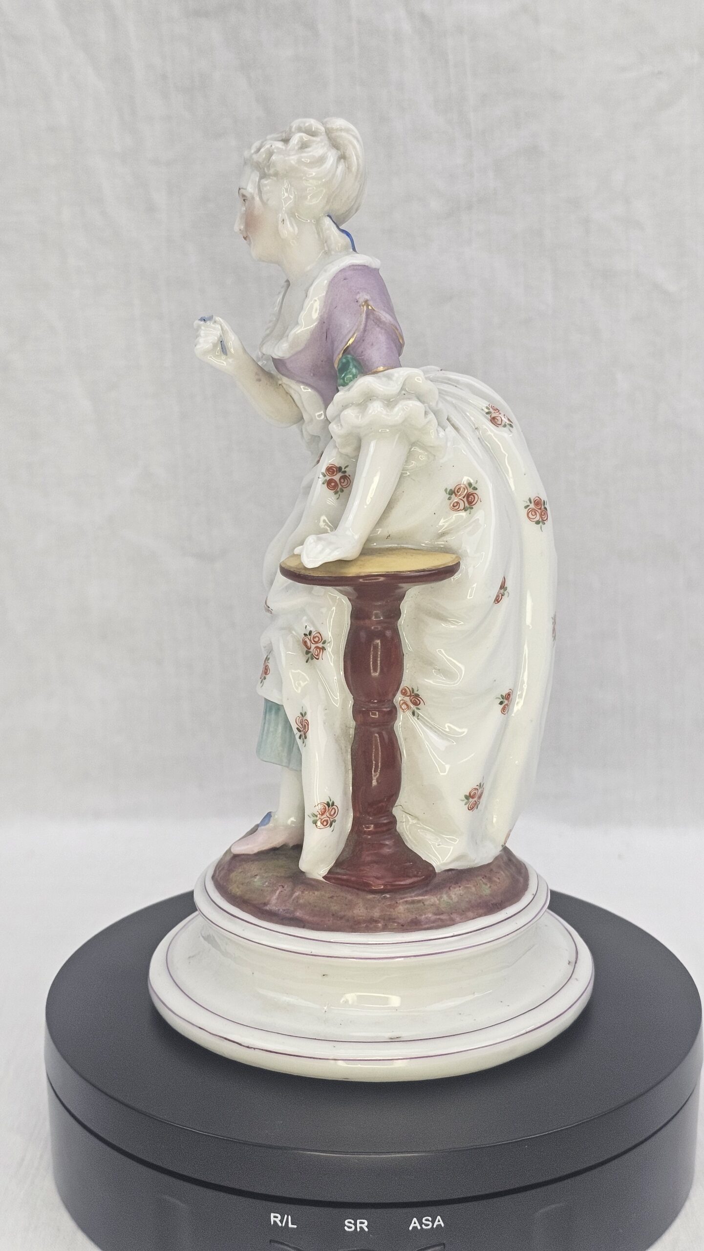 C1850 French JosephG Robertts Porcelain Lady (7)