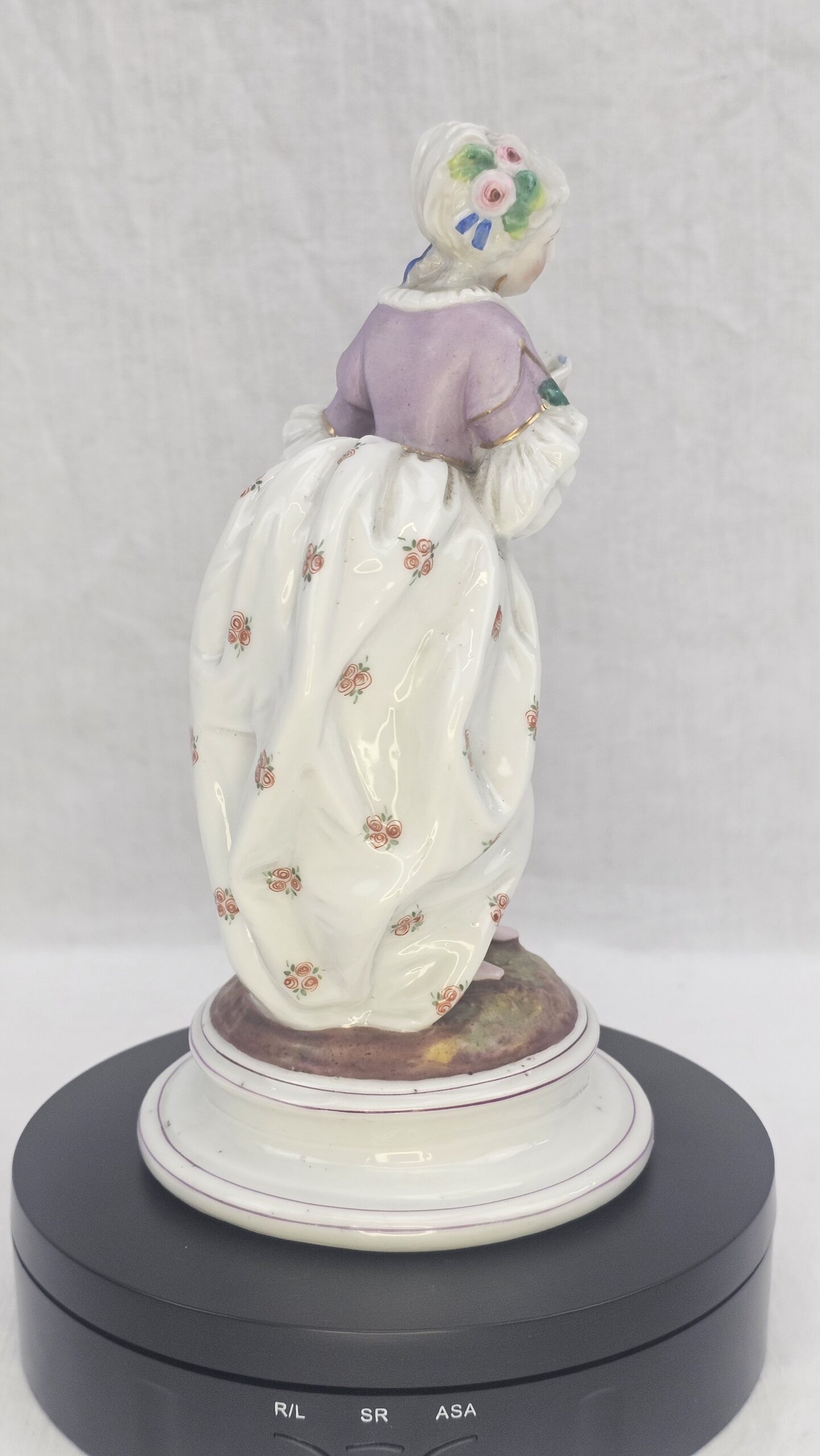 C1850 French JosephG Robertts Porcelain Lady (9)
