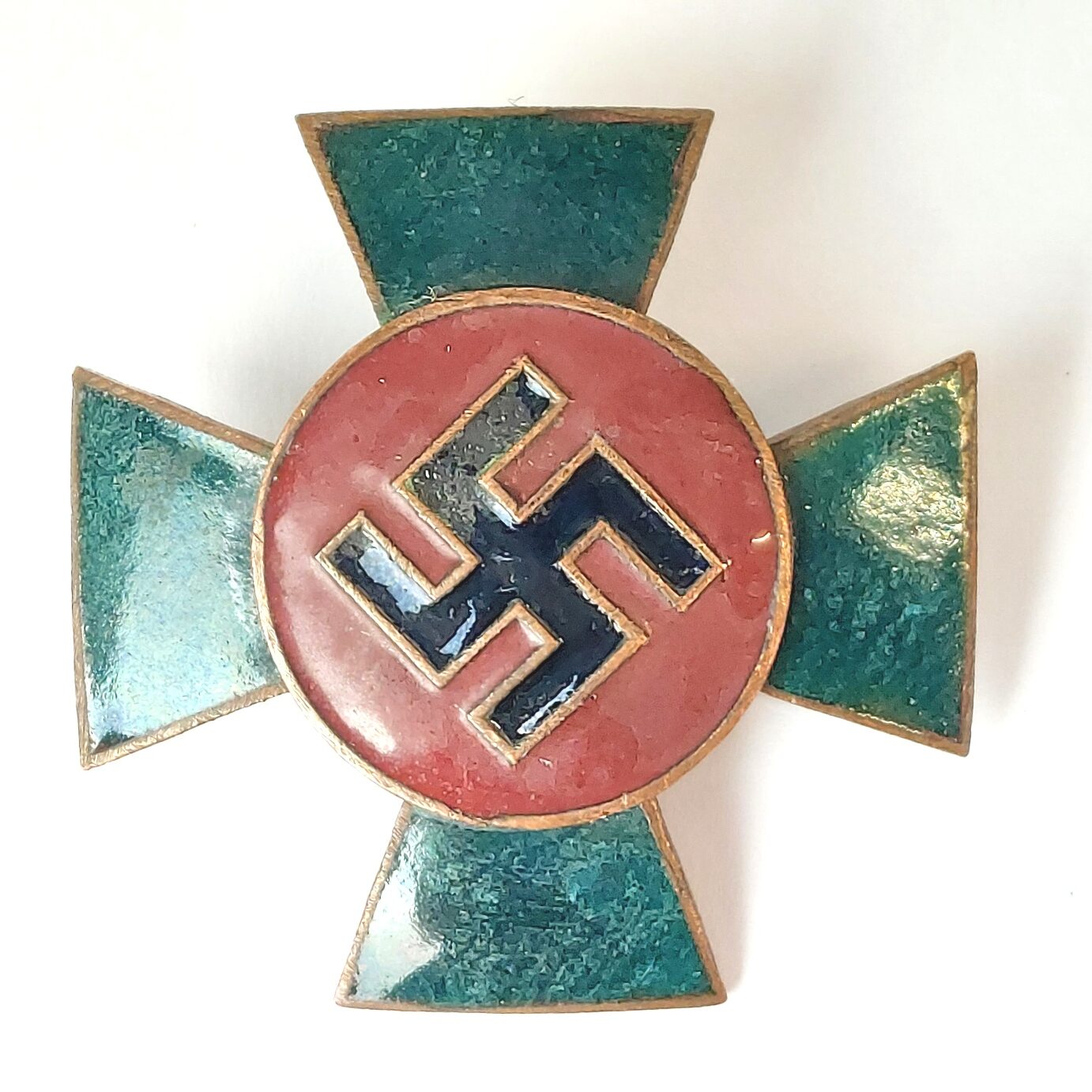 German, Pre-WW2 - c.1930s, NSDAP / Political Organisation Screw-Back Membership or Service Style Badge / Award, enamelled cross form