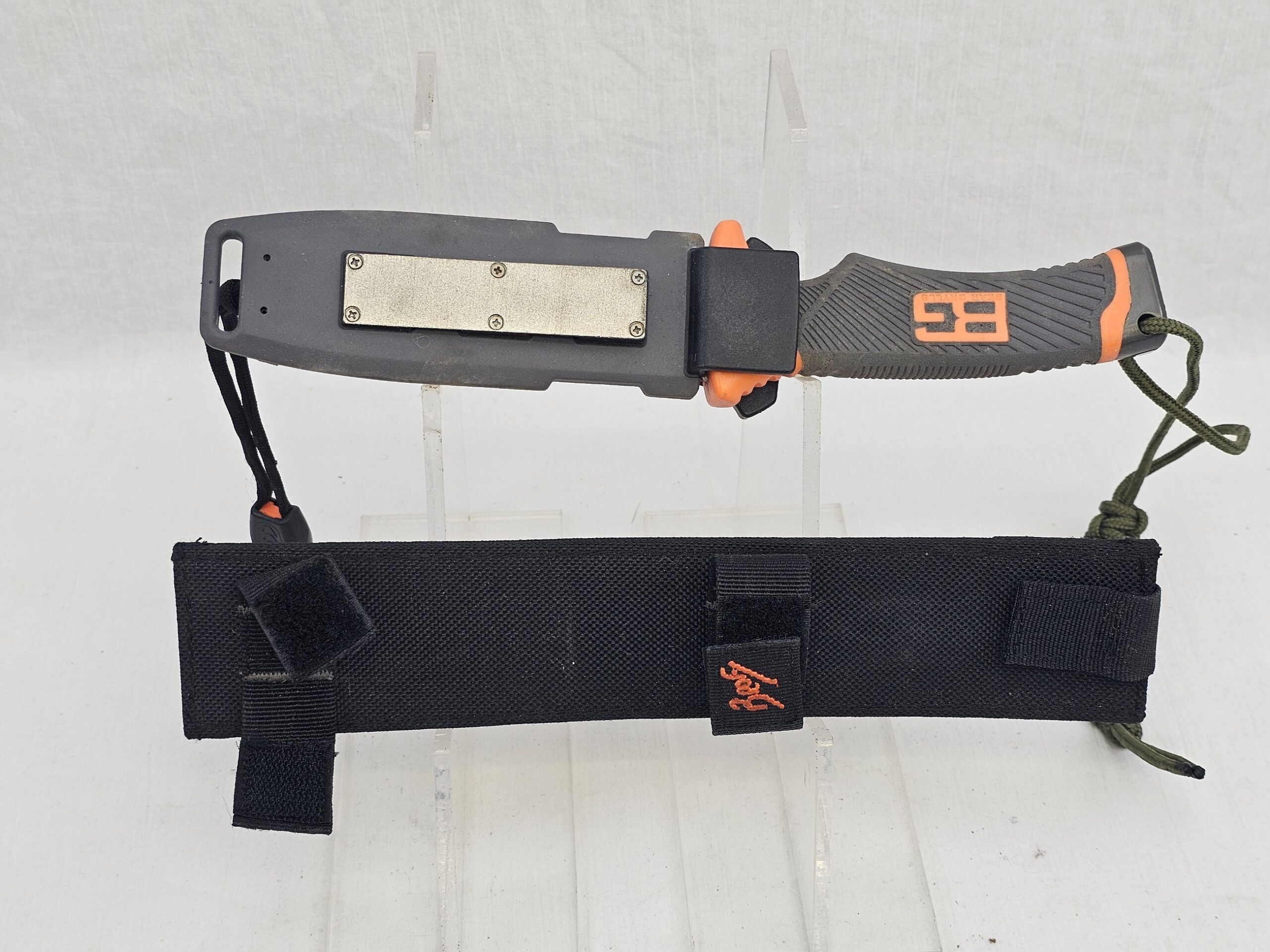 Gerber Bear Grylls Survival Knife And Scabbard 3
