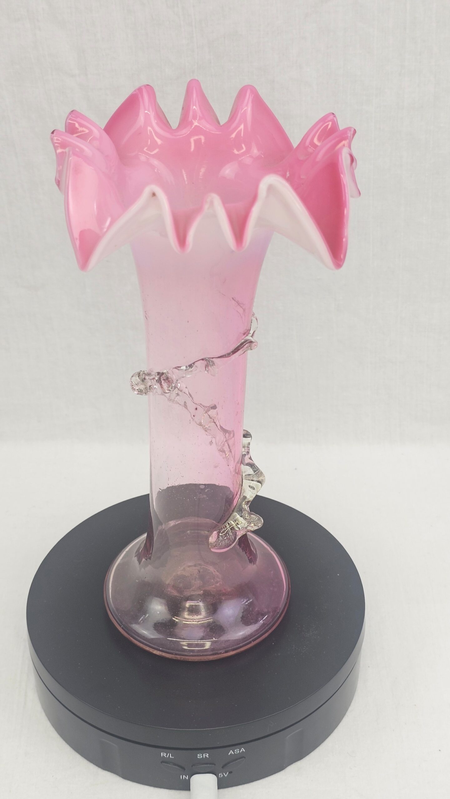 c1910 Fenton Crinkle Rim Art Glass Vase 2