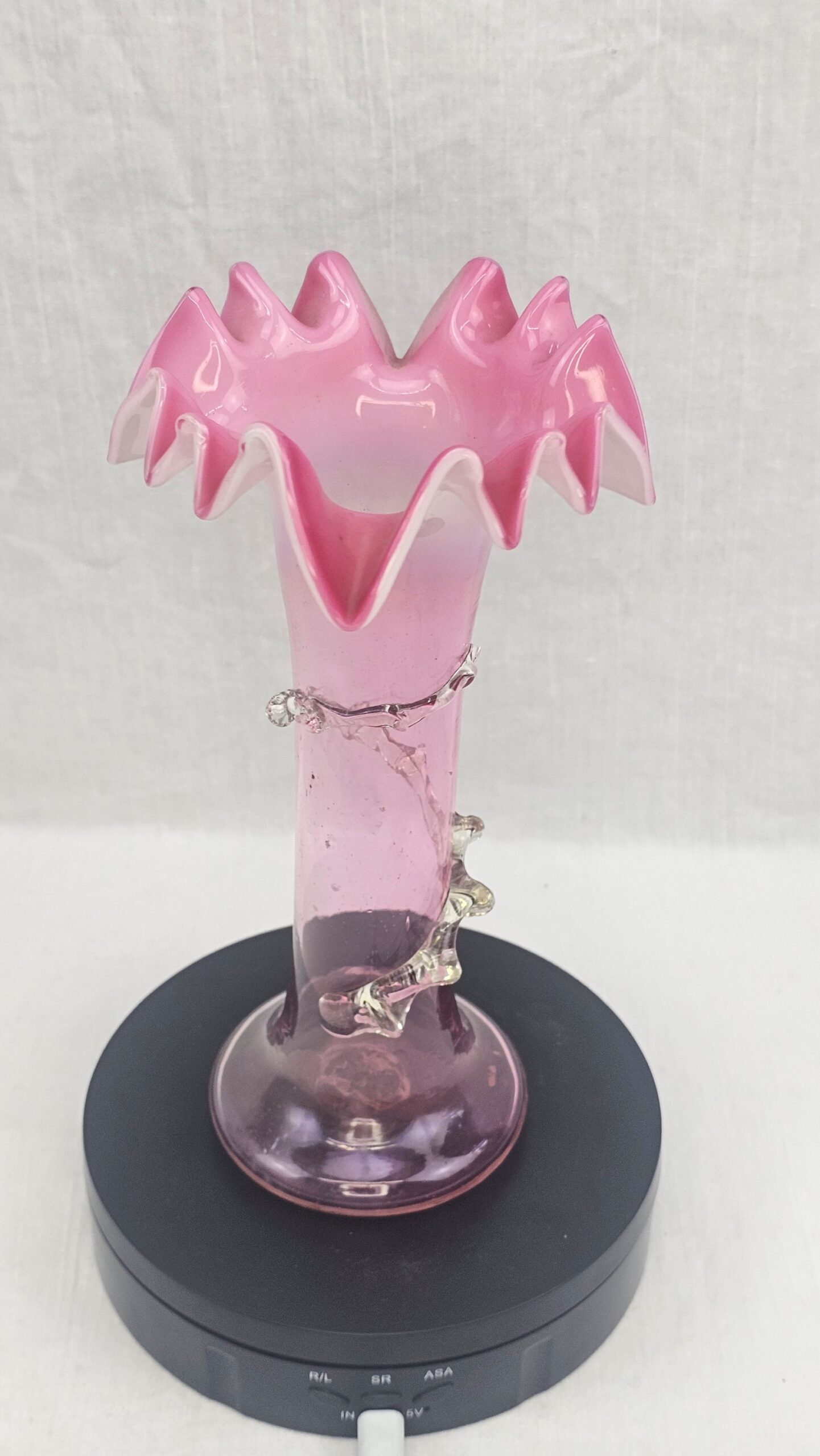 c1910 Fenton Crinkle Rim Art Glass Vase 3