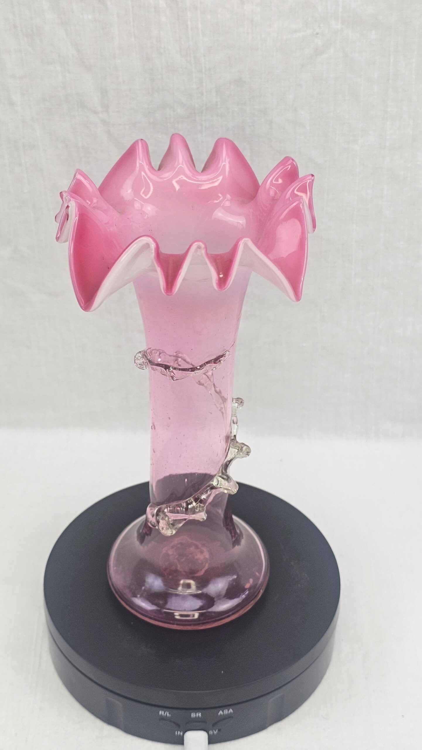 c1910 Fenton Crinkle Rim Art Glass Vase 4