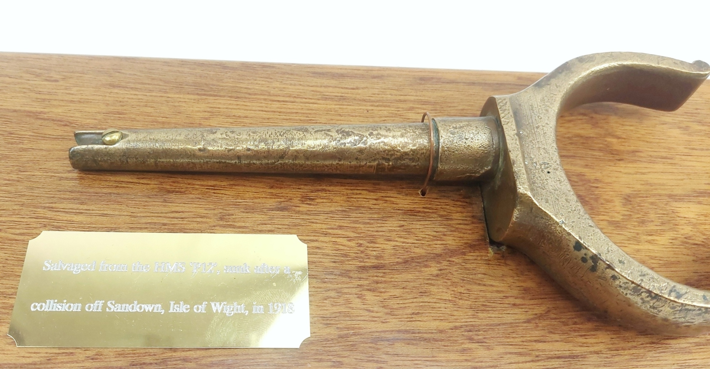 Bronze Oar Rowlock From Patrol Vessel HMS P12 With Certificate - Image 3