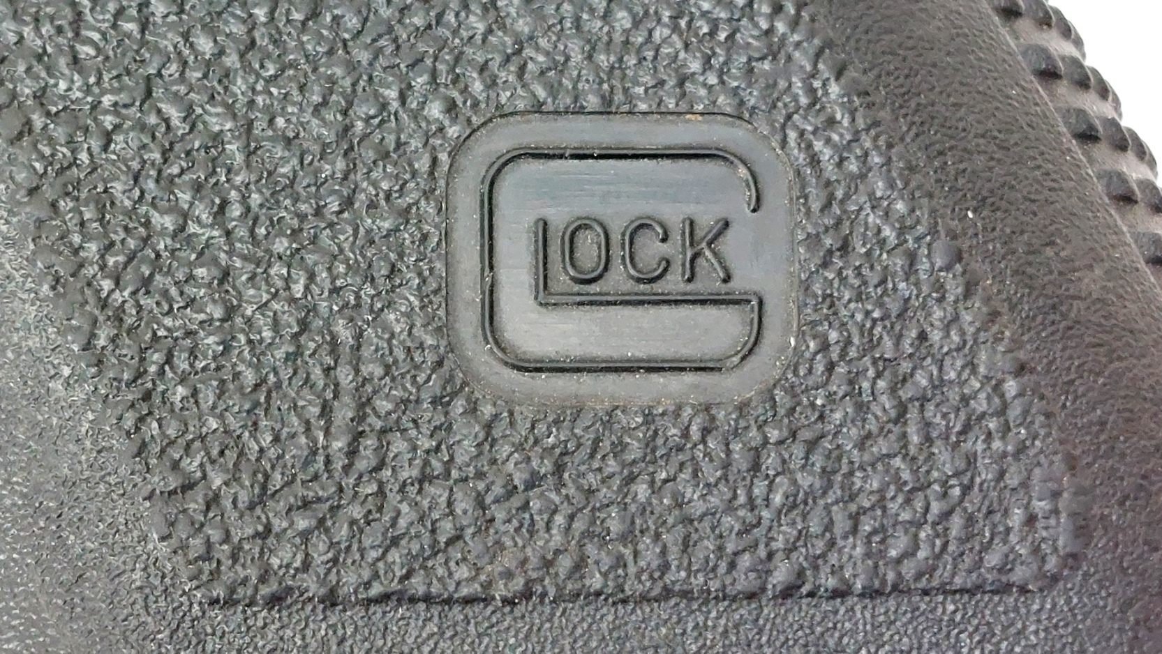 Austrian, c.1990, Glock 17 Gen 2 9mm Semi-Automatic Pistol with Factory Threaded Barrel, Sound Moderator & Original Glock Magazine, Serial No. NL14866, EU Deactivated - Image 10