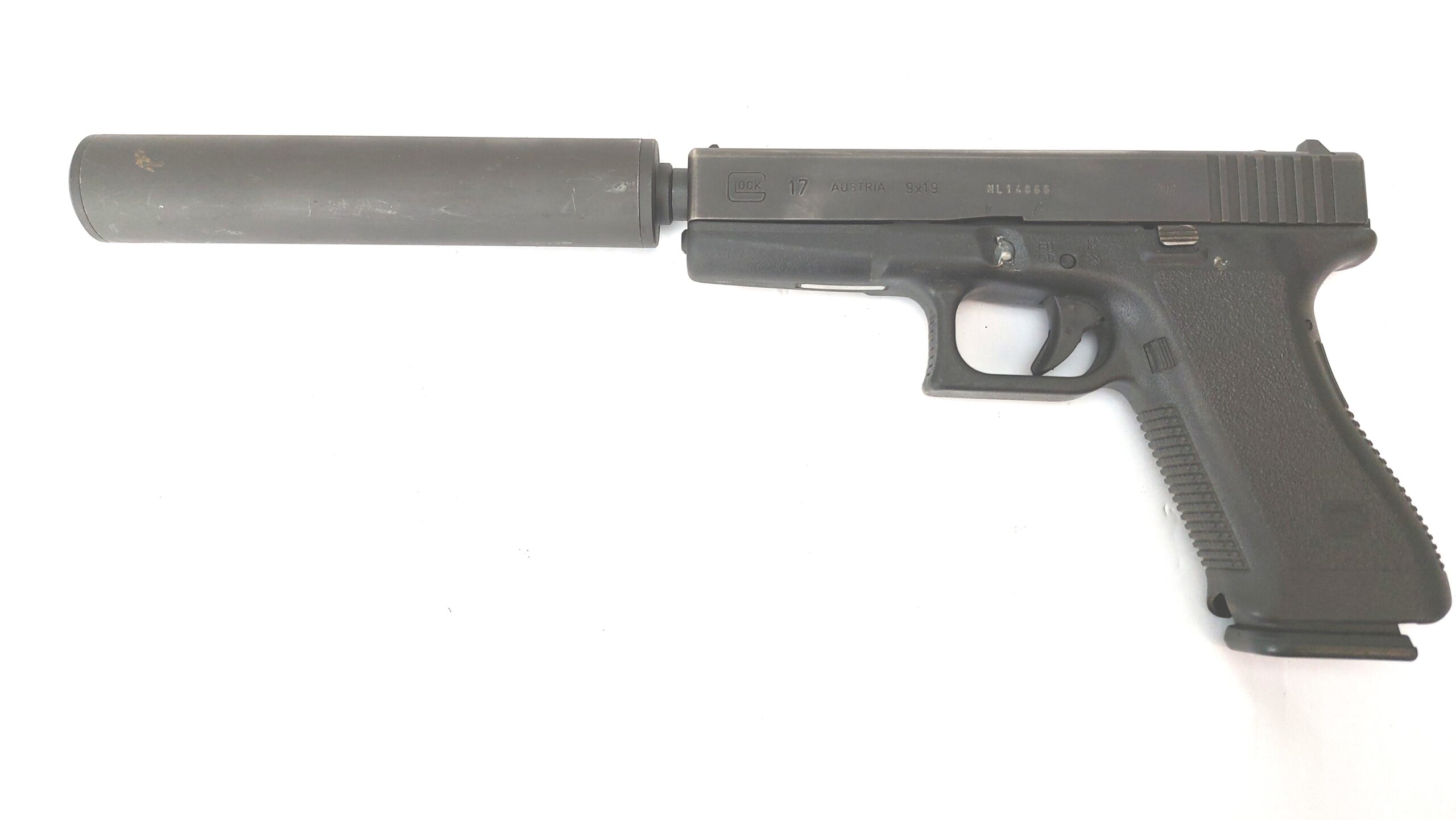 Austrian, c.1990, Glock 17 Gen 2 9mm Semi-Automatic Pistol with Factory Threaded Barrel, Sound Moderator & Original Glock Magazine, Serial No. NL14866, EU Deactivated - Image 6